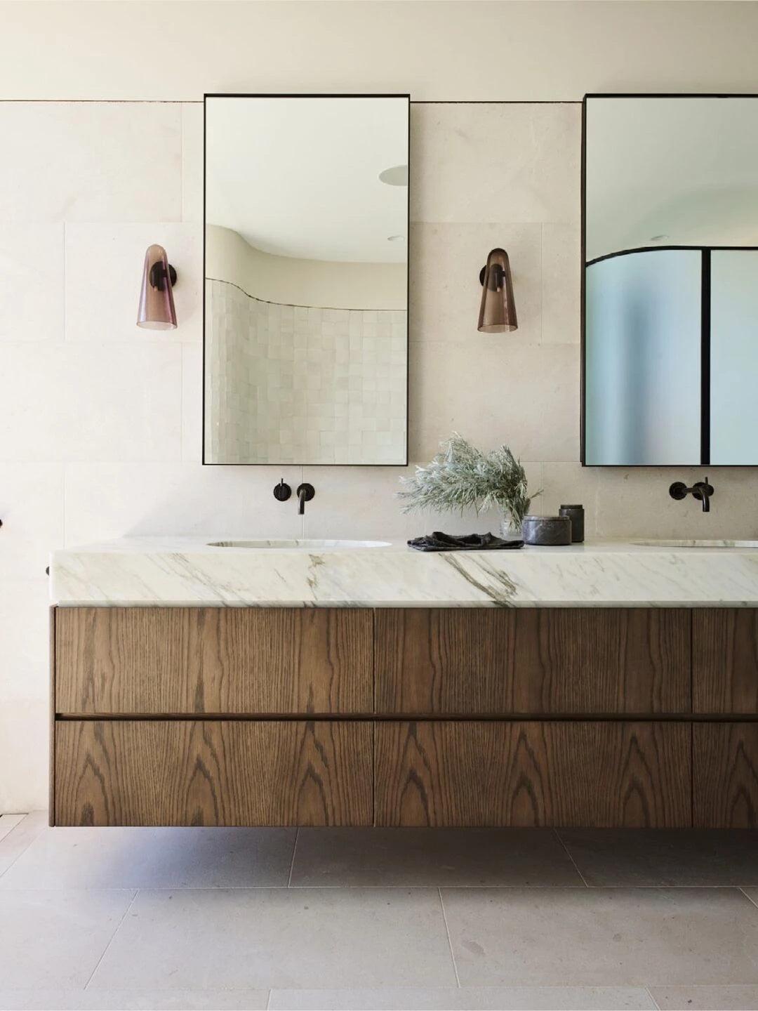 Conical Glass Wall Lamp - Lumpaz