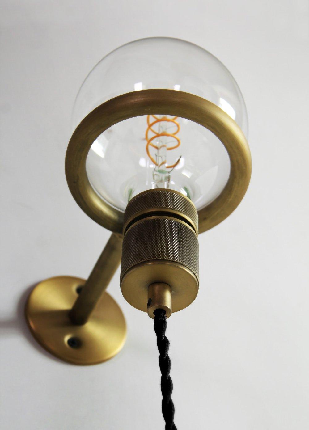 Loop Minimalist Wall Light With Wall Socket - Lumpaz