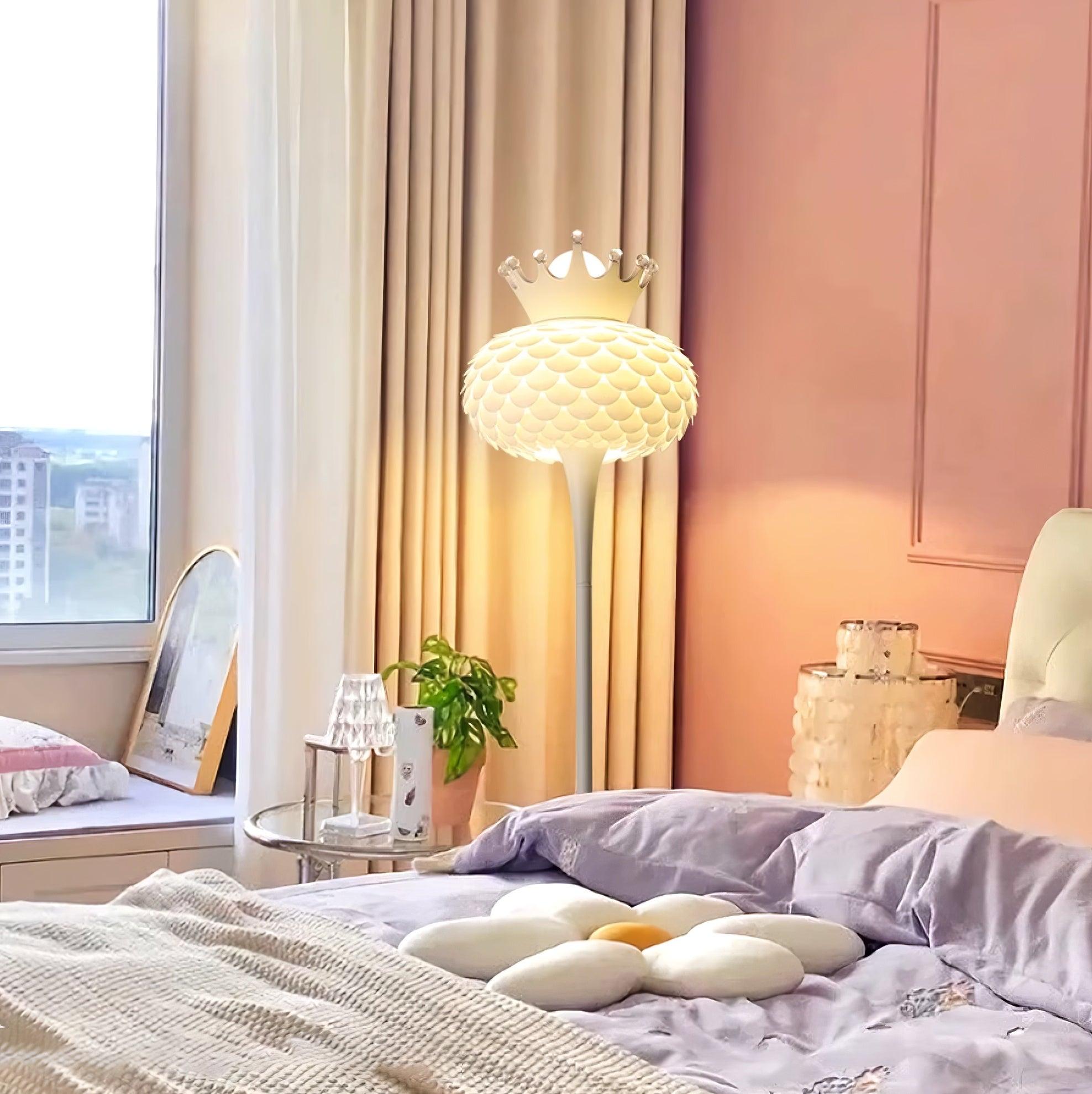Aluvia Crown Floor Lamp - Lumpaz
