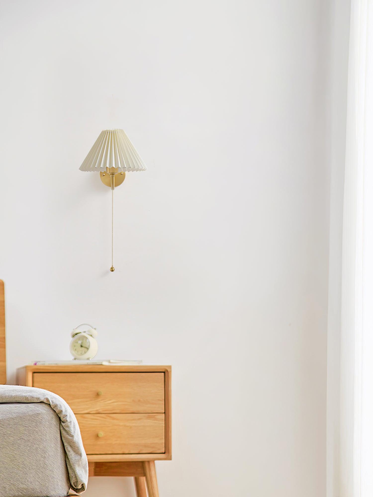 Pleated Wall Lamp - Lumpaz