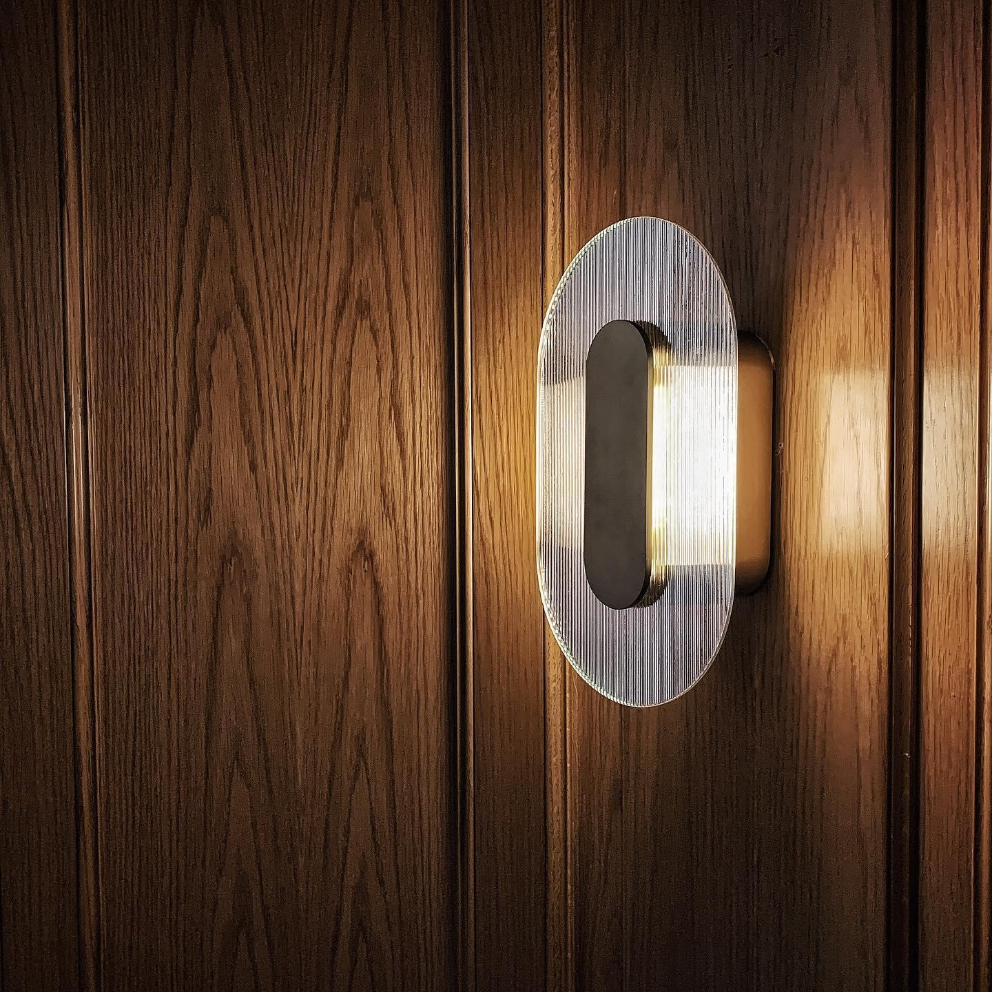 Button Wall Lamp - Lumpaz