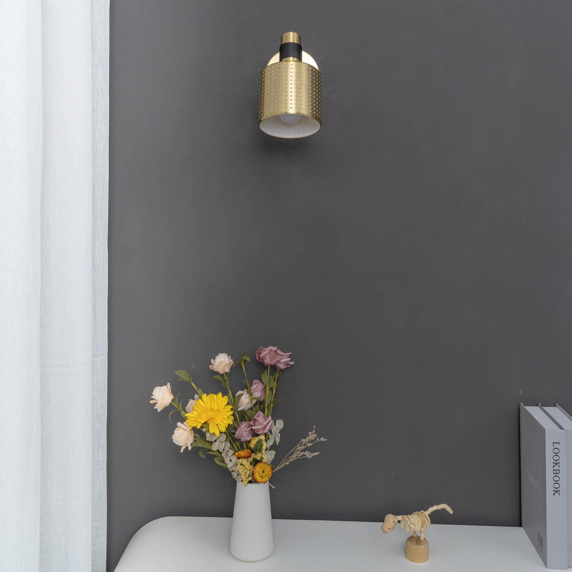 Riddle Wall Light - Lumpaz