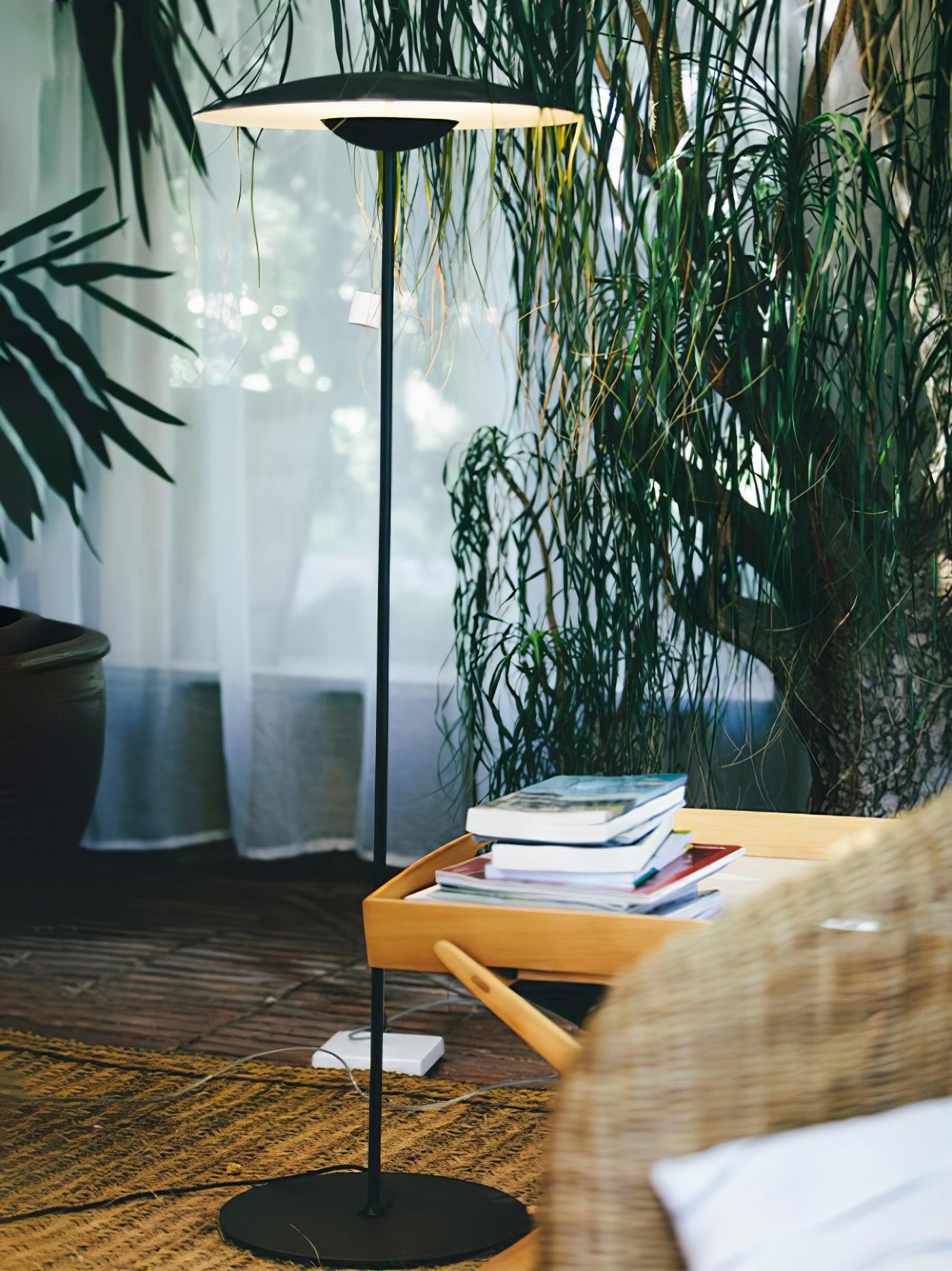 Innovative Directional Floor Lamp - Lumpaz