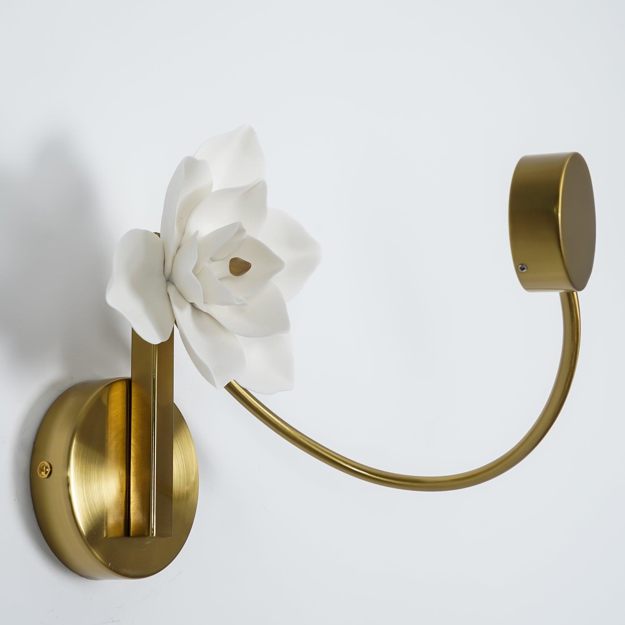 Lure Sconce - Lumpaz