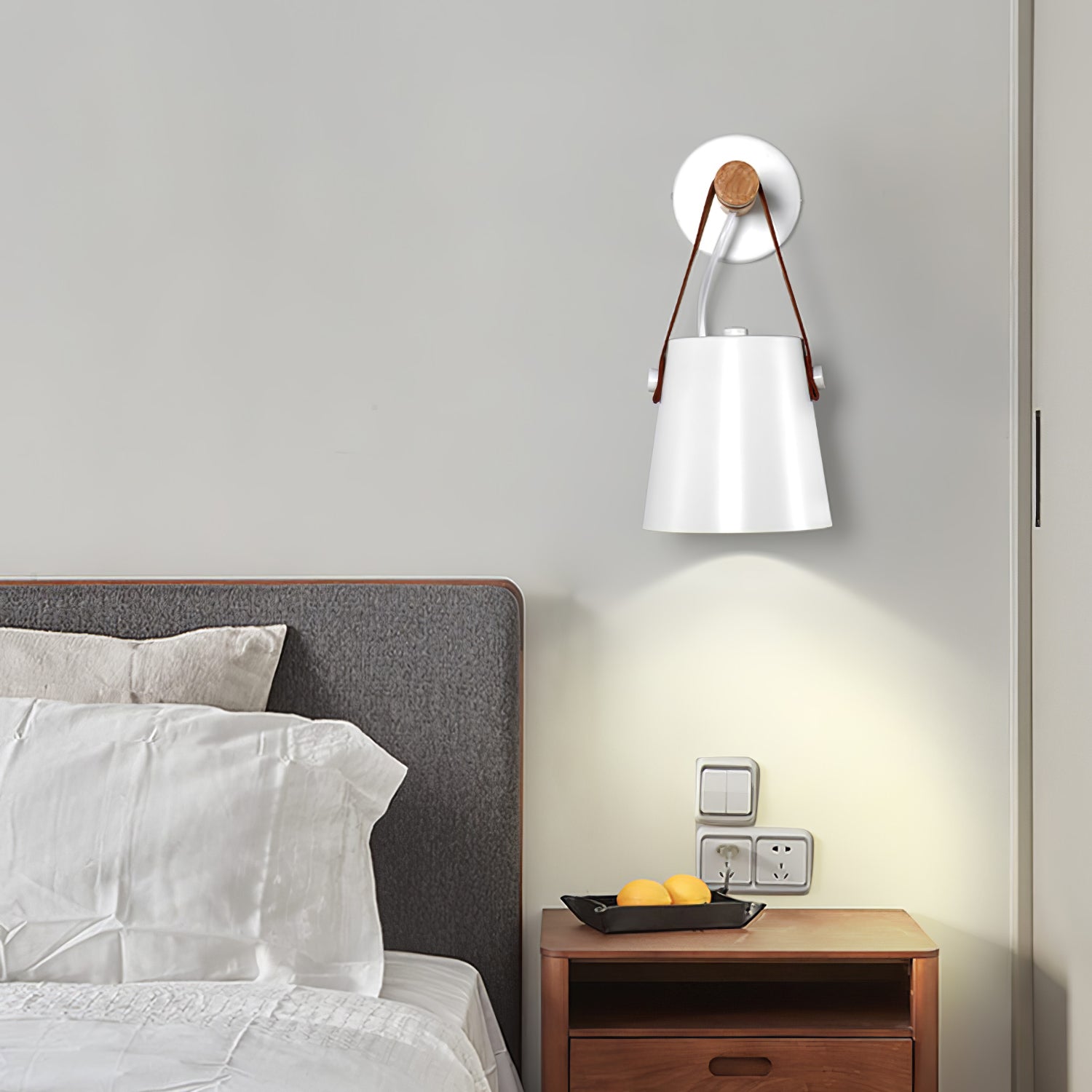Wooden Conical Wall Light - Lumpaz