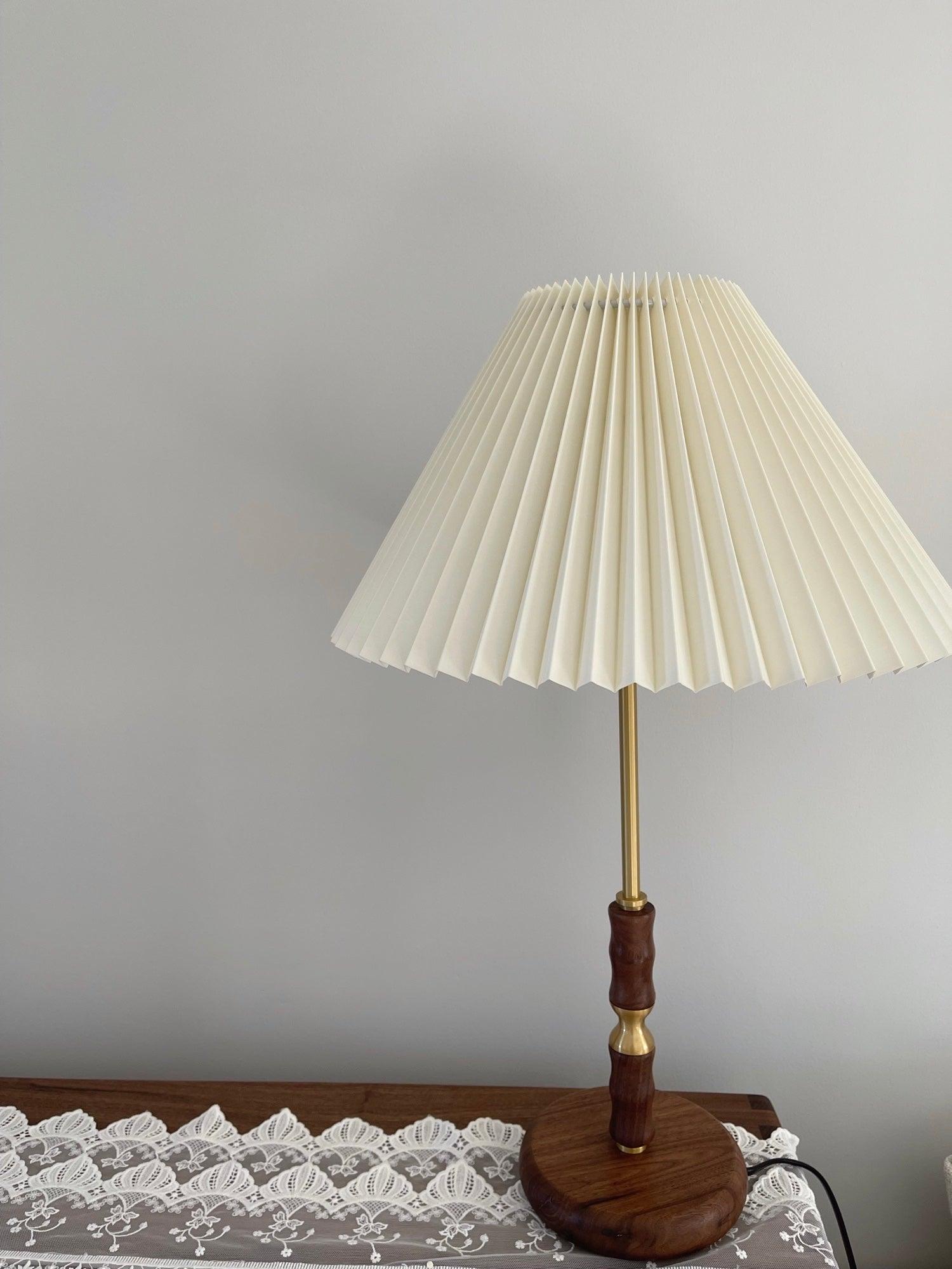 Le Klint Table Lamp - Lumpaz