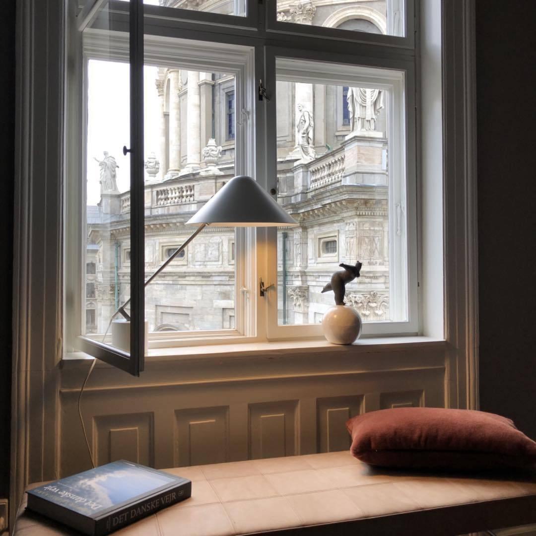 Small Hat Table Lamp - Lumpaz