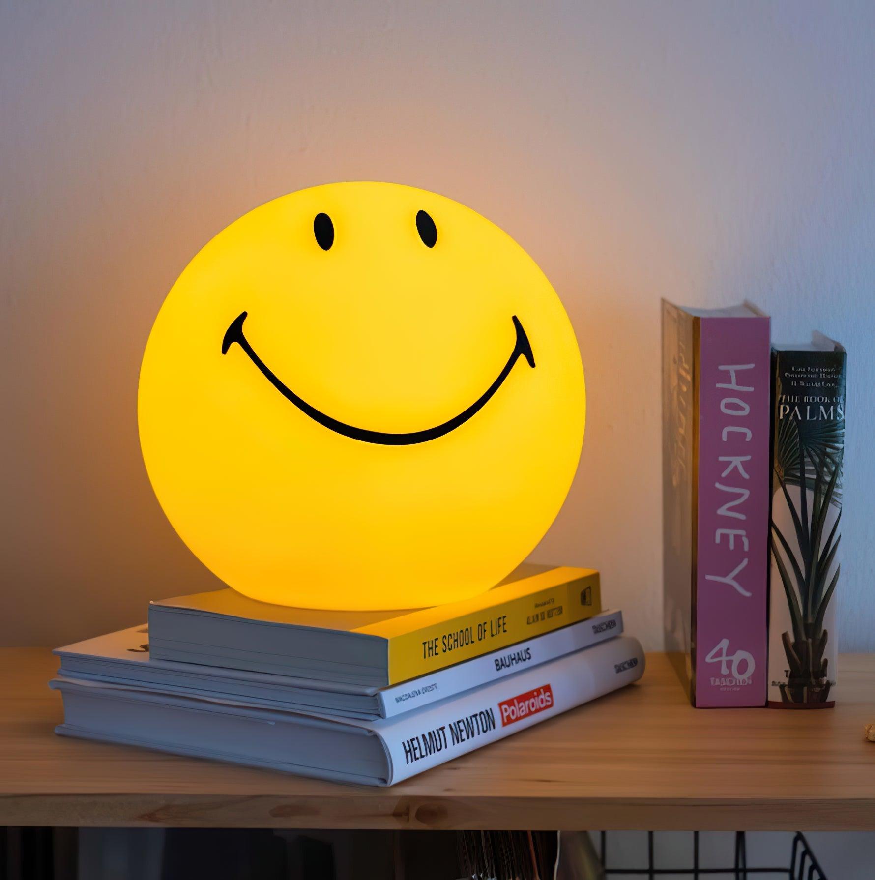 Smiling Rechargeable Built-in Battery Table Lamp - Lumpaz