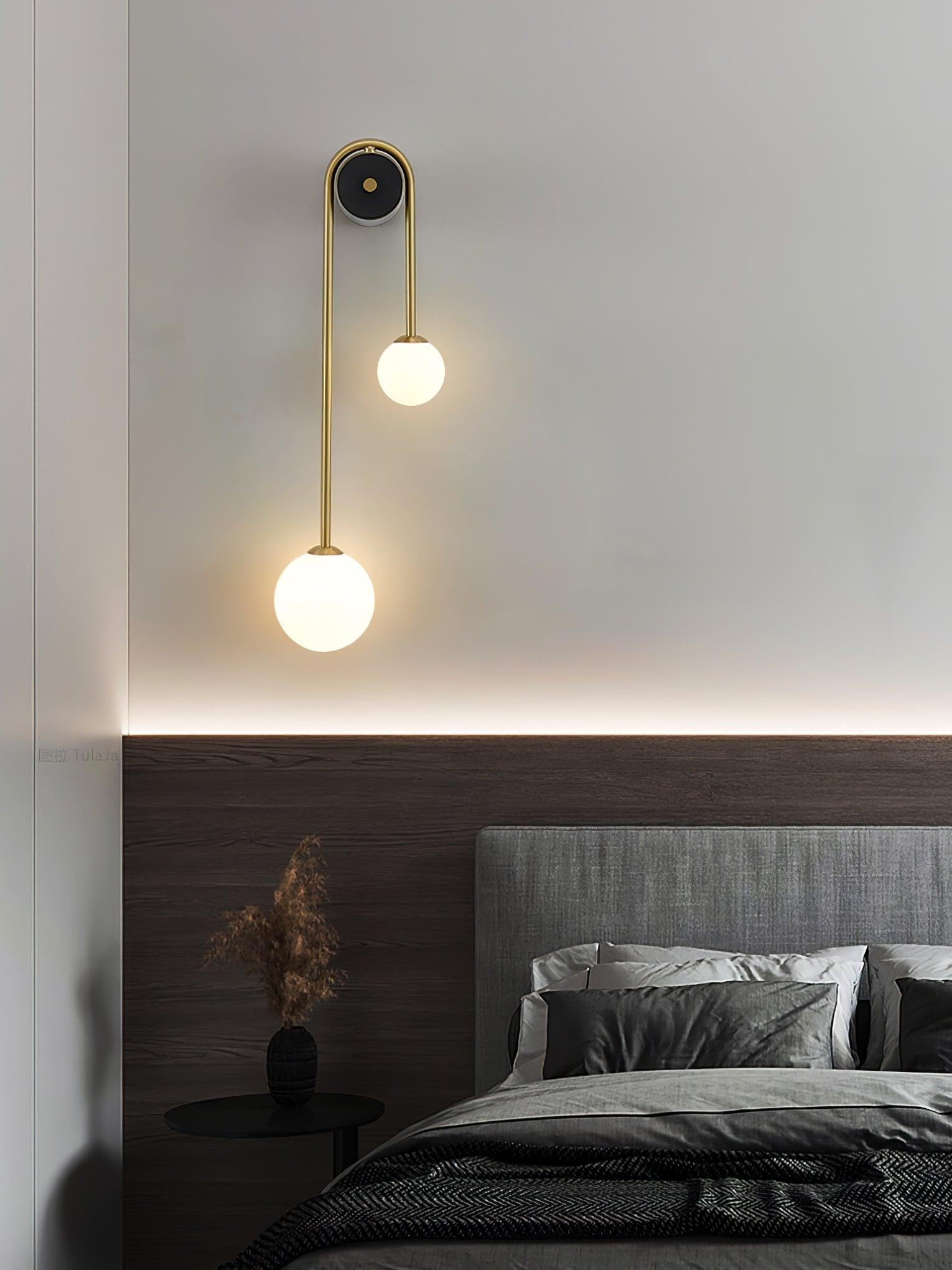 Brass Arc Wall Light - Lumpaz