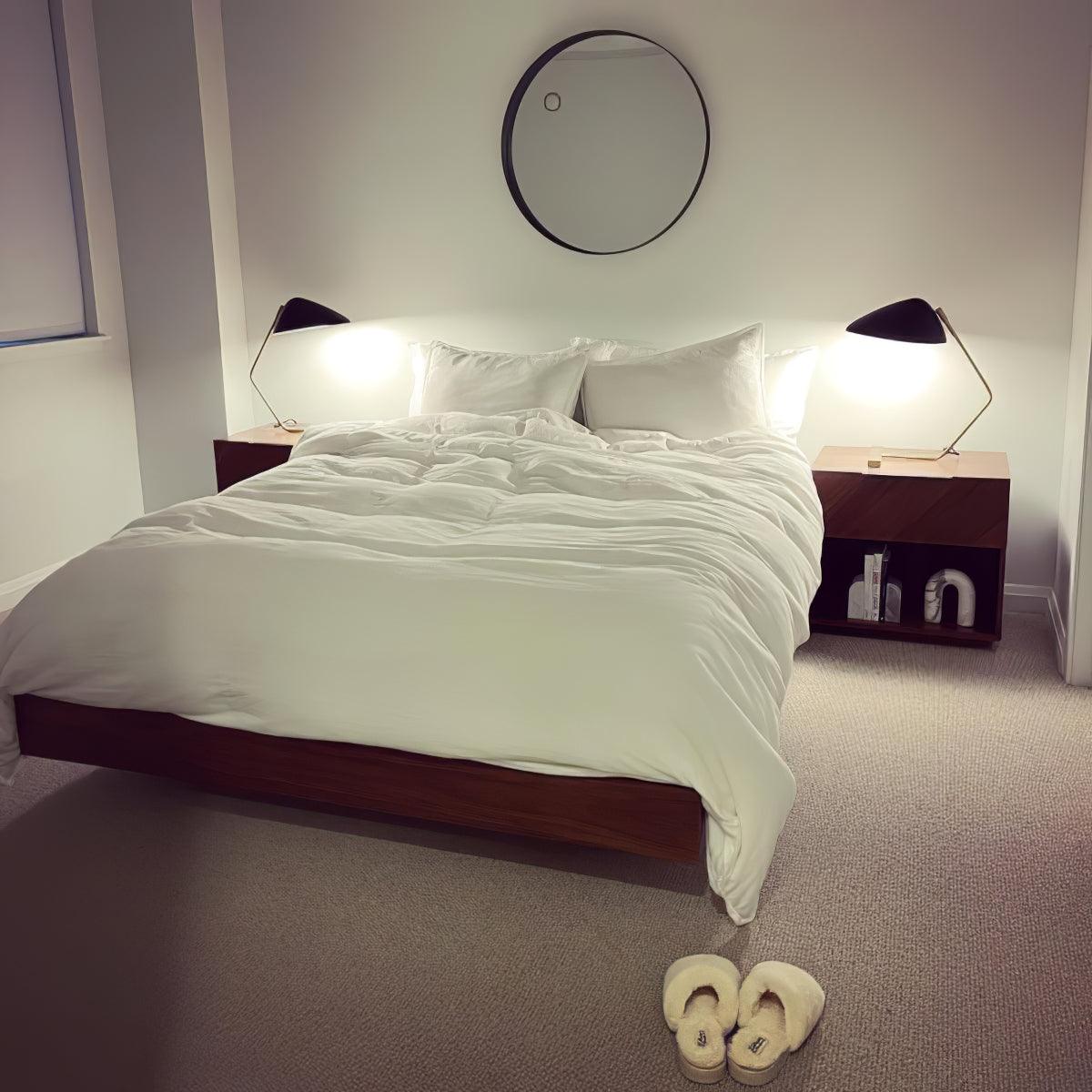 Curvilinear Mid-Century Table Lamp - Lumpaz