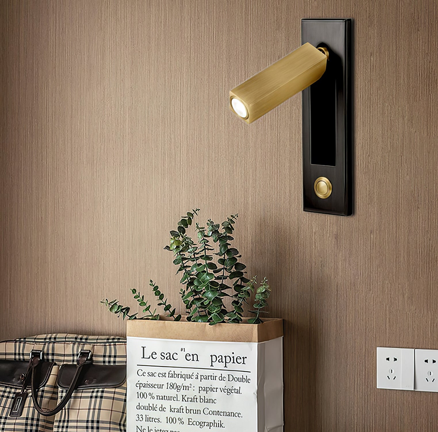 Embedded Bedside Sconce - Lumpaz