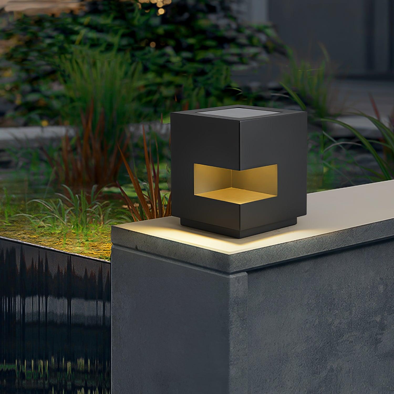 Regular Cube Solar Power Post Light - Lumpaz