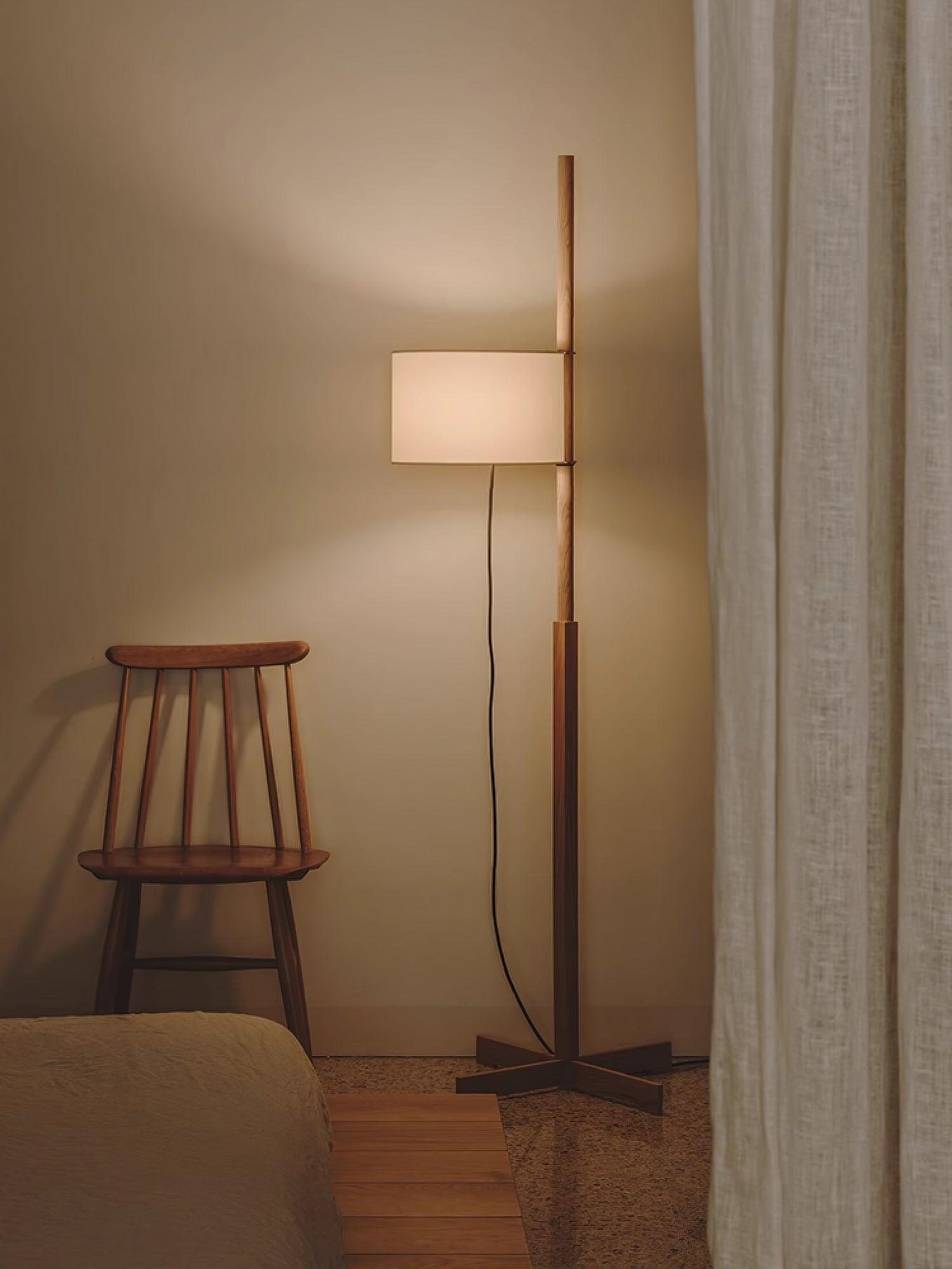Svelte Silhouette Floor Lamp - Lumpaz