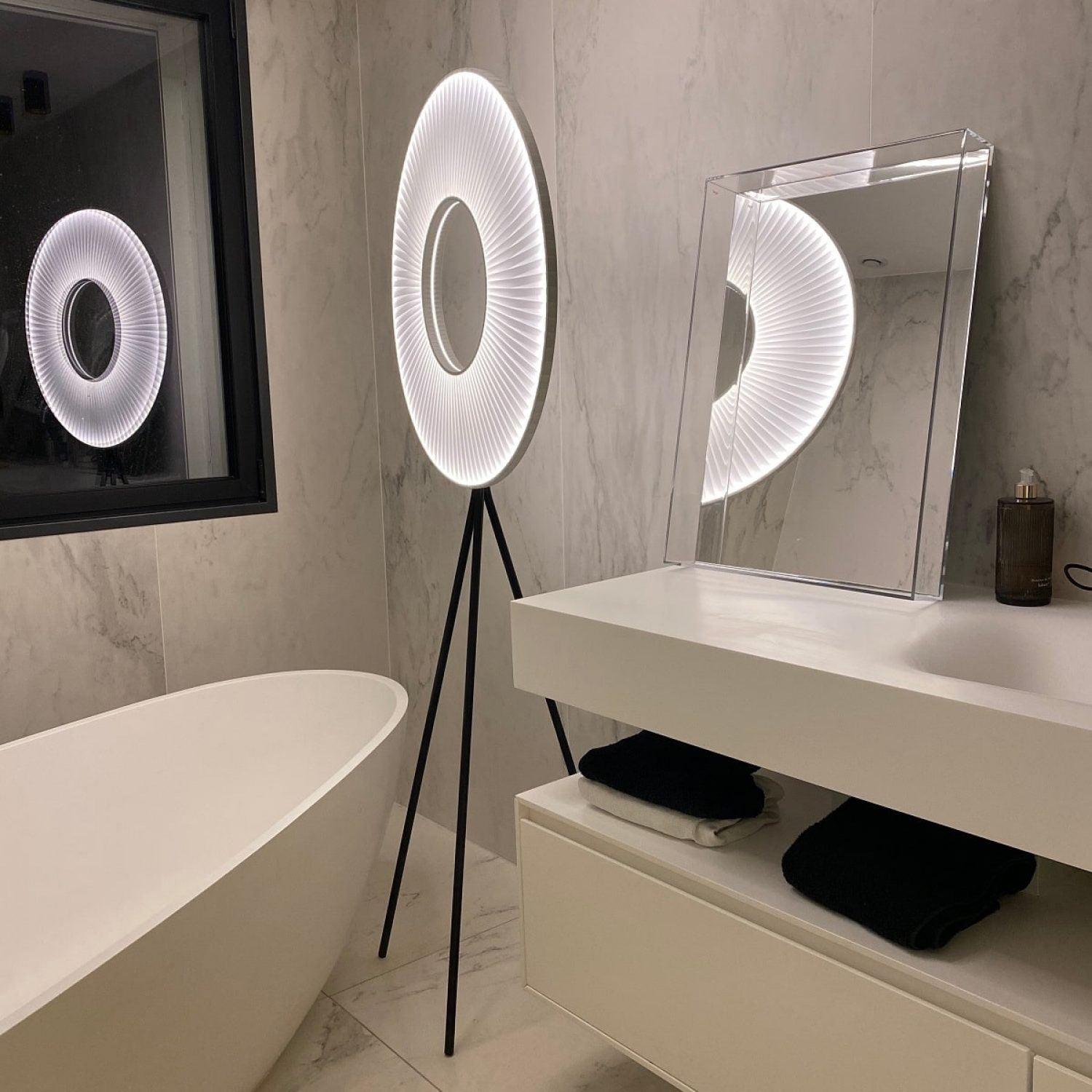 Iris Floor Lamp - Lumpaz
