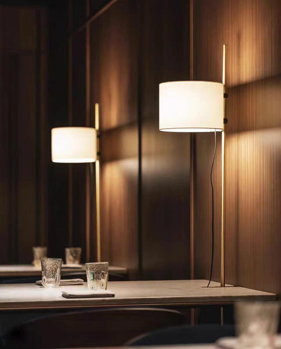 Svelte Silhouette Floor Lamp - Lumpaz
