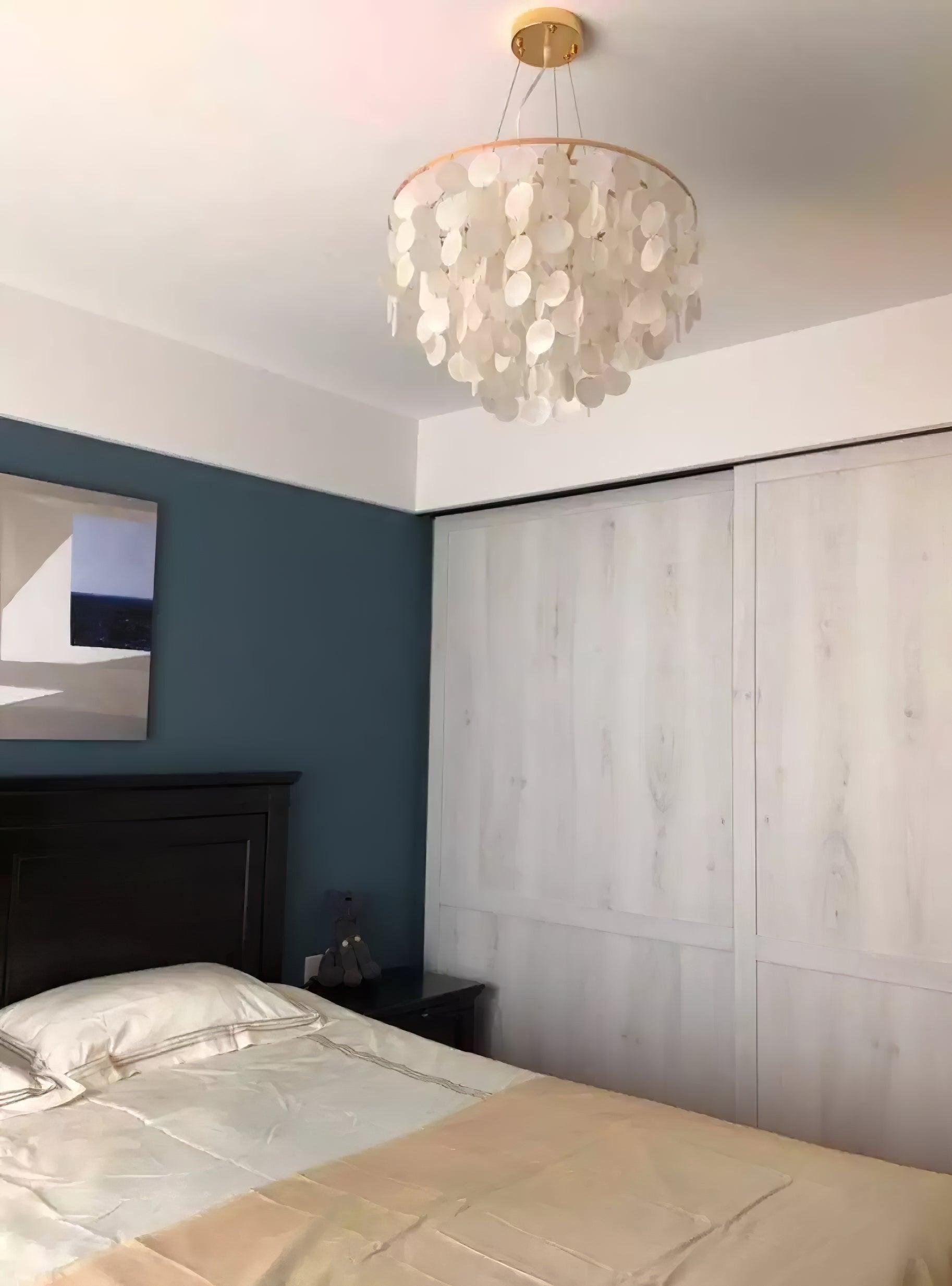 Shell Wind Chime Chandelier - Lumpaz