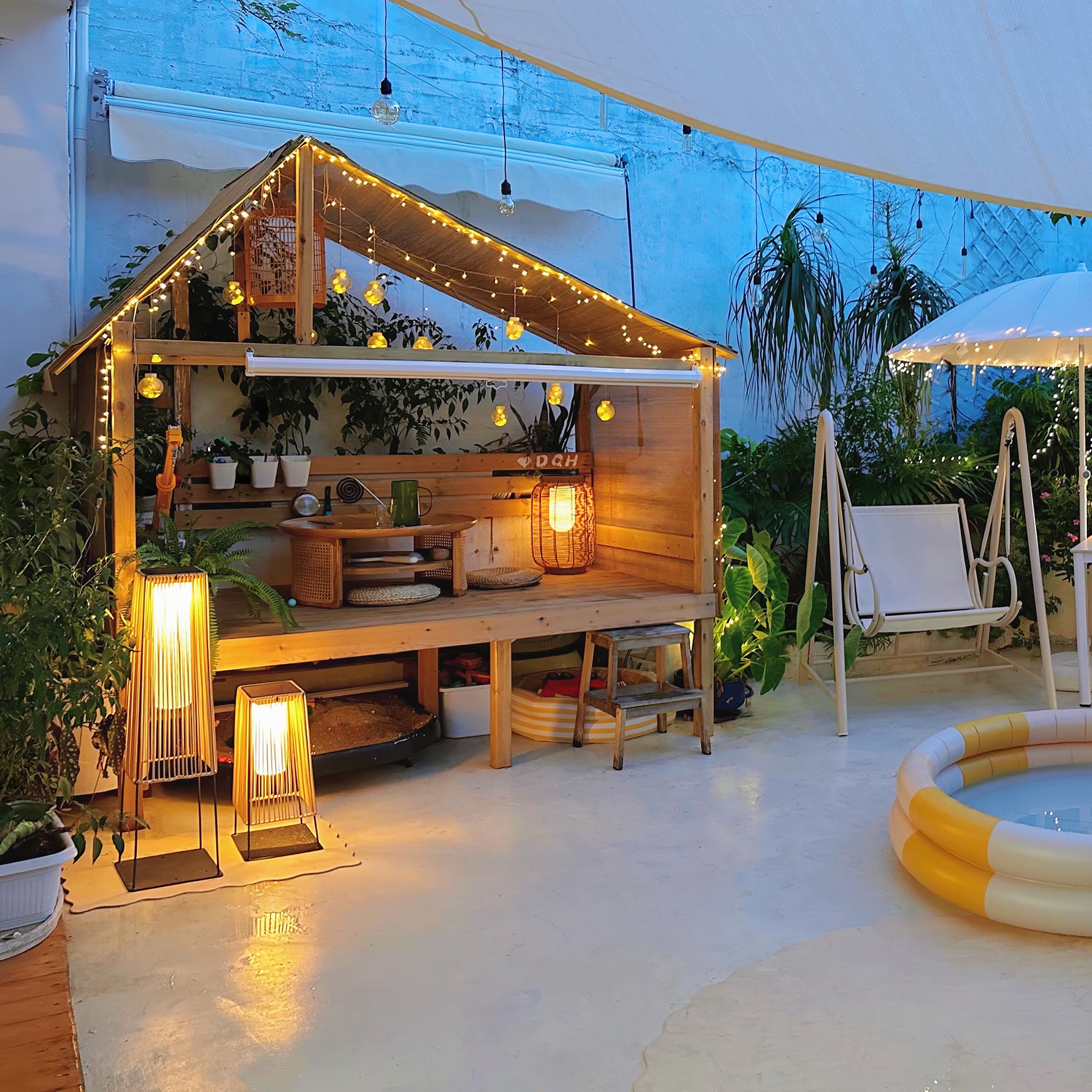 Plastic Rattan Outdoor Post Light with Solar Panel - Lumpaz