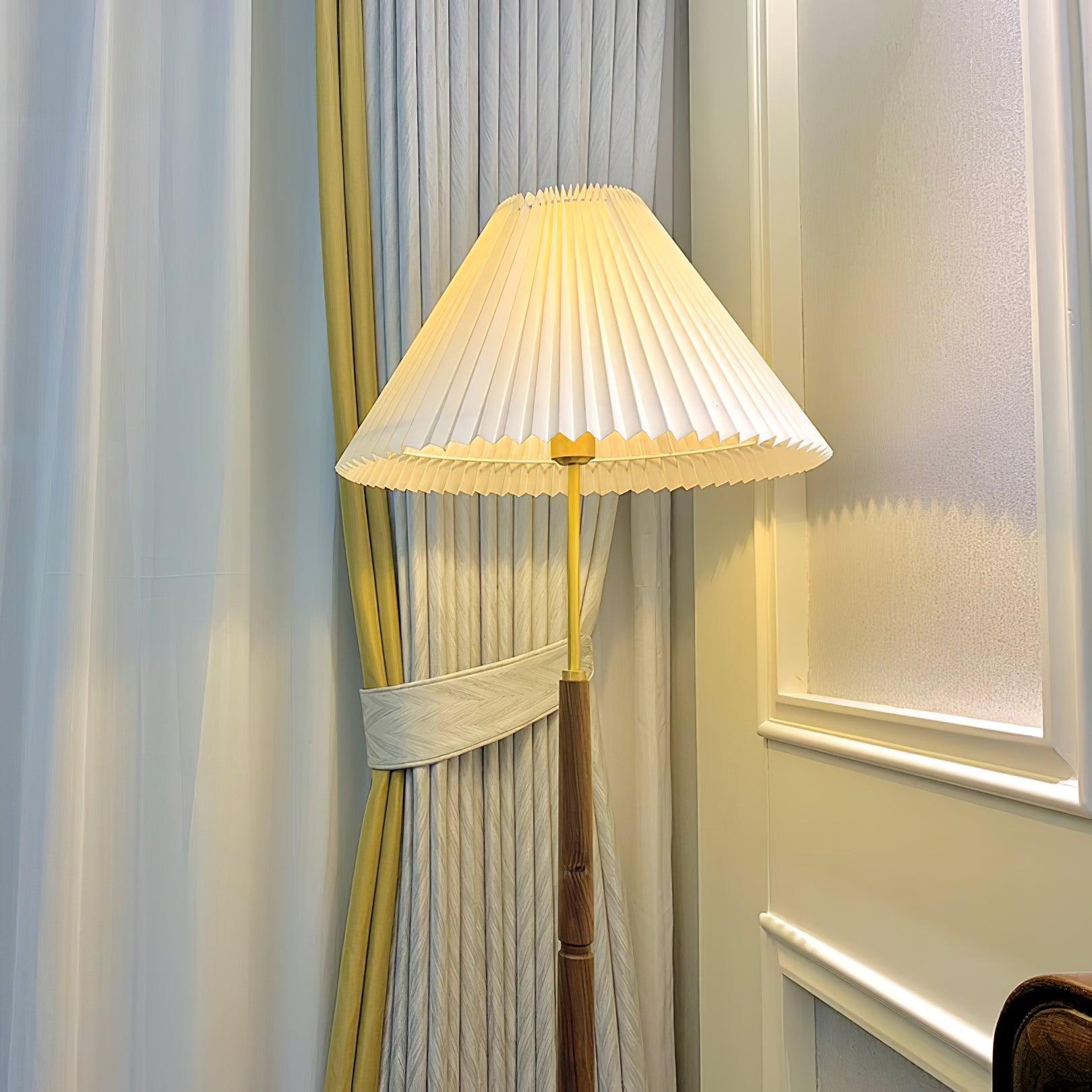 Pleated Floor Lamp - Lumpaz