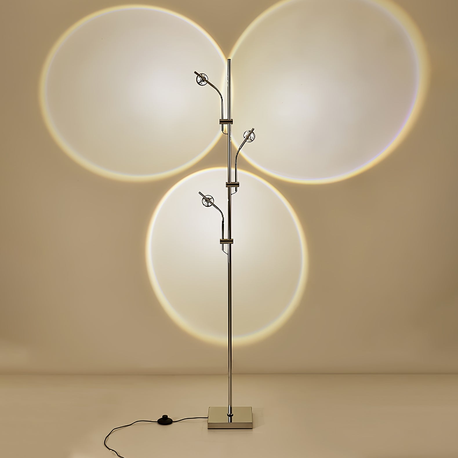 Wa Wa Floor Lamp - Lumpaz