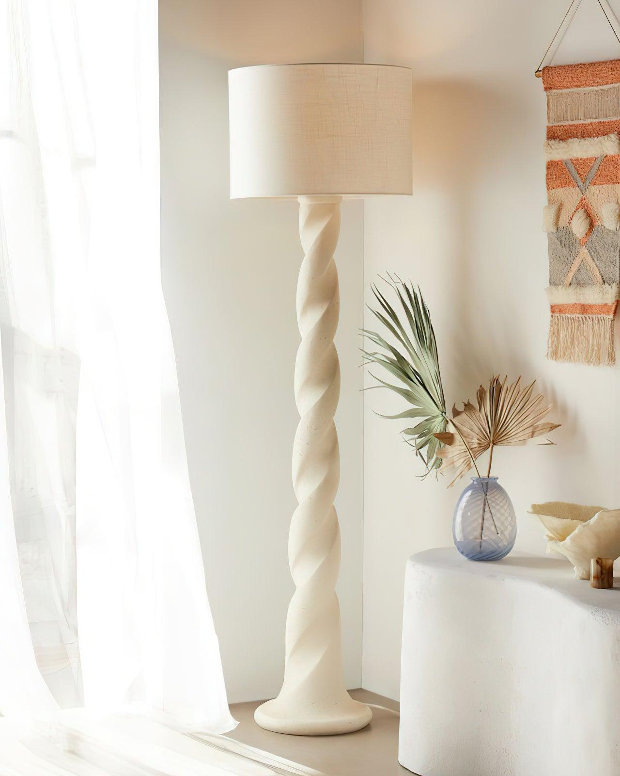 Yisi North Tower Floor Lamp - Lumpaz
