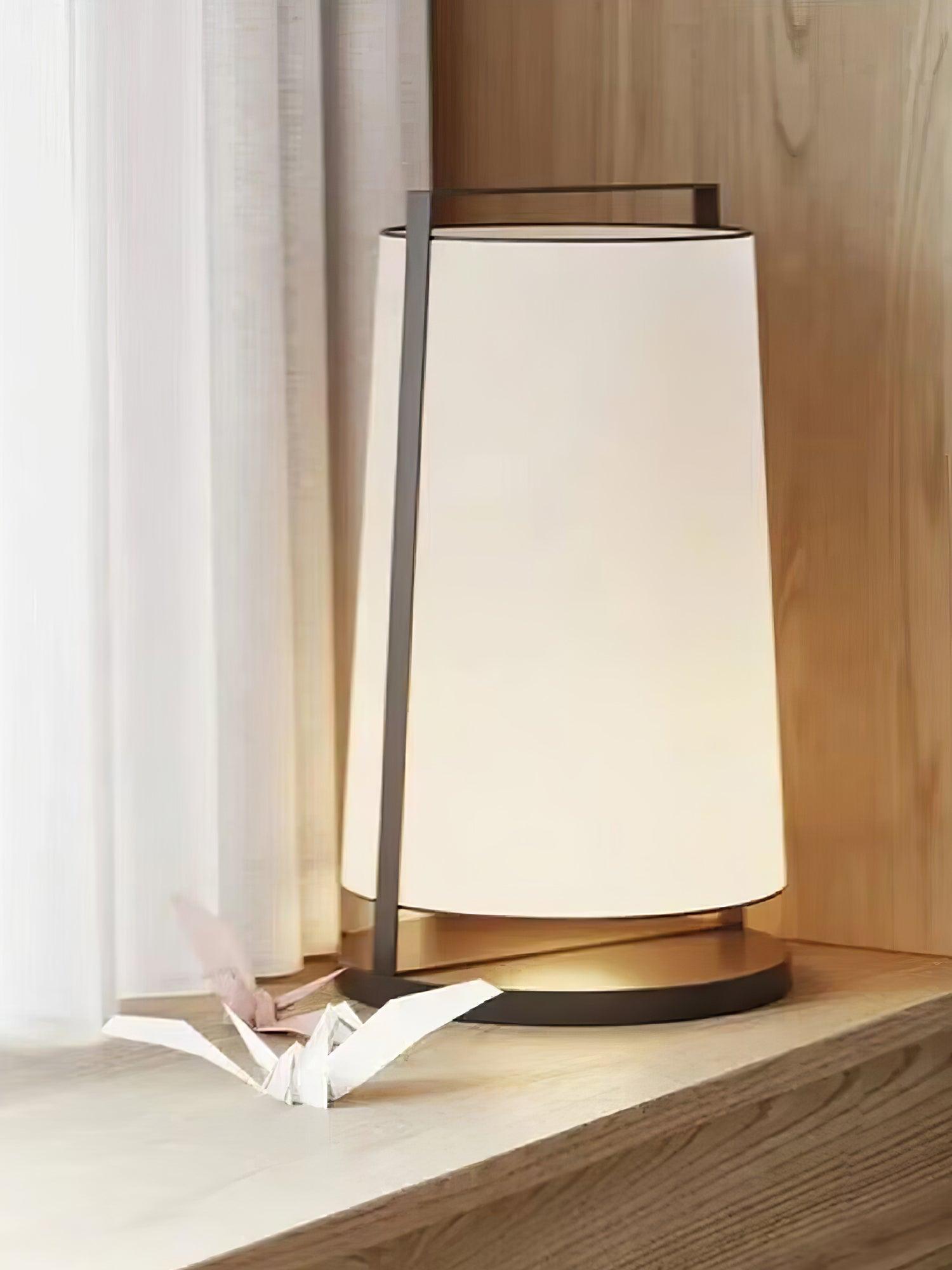 Silhouette Textile Floor Lamp - Lumpaz