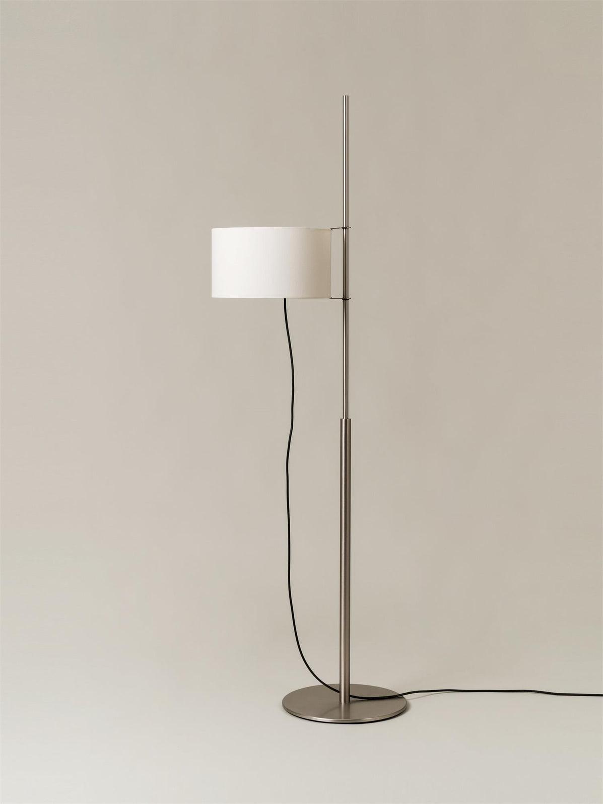 Svelte Silhouette Floor Lamp - Lumpaz