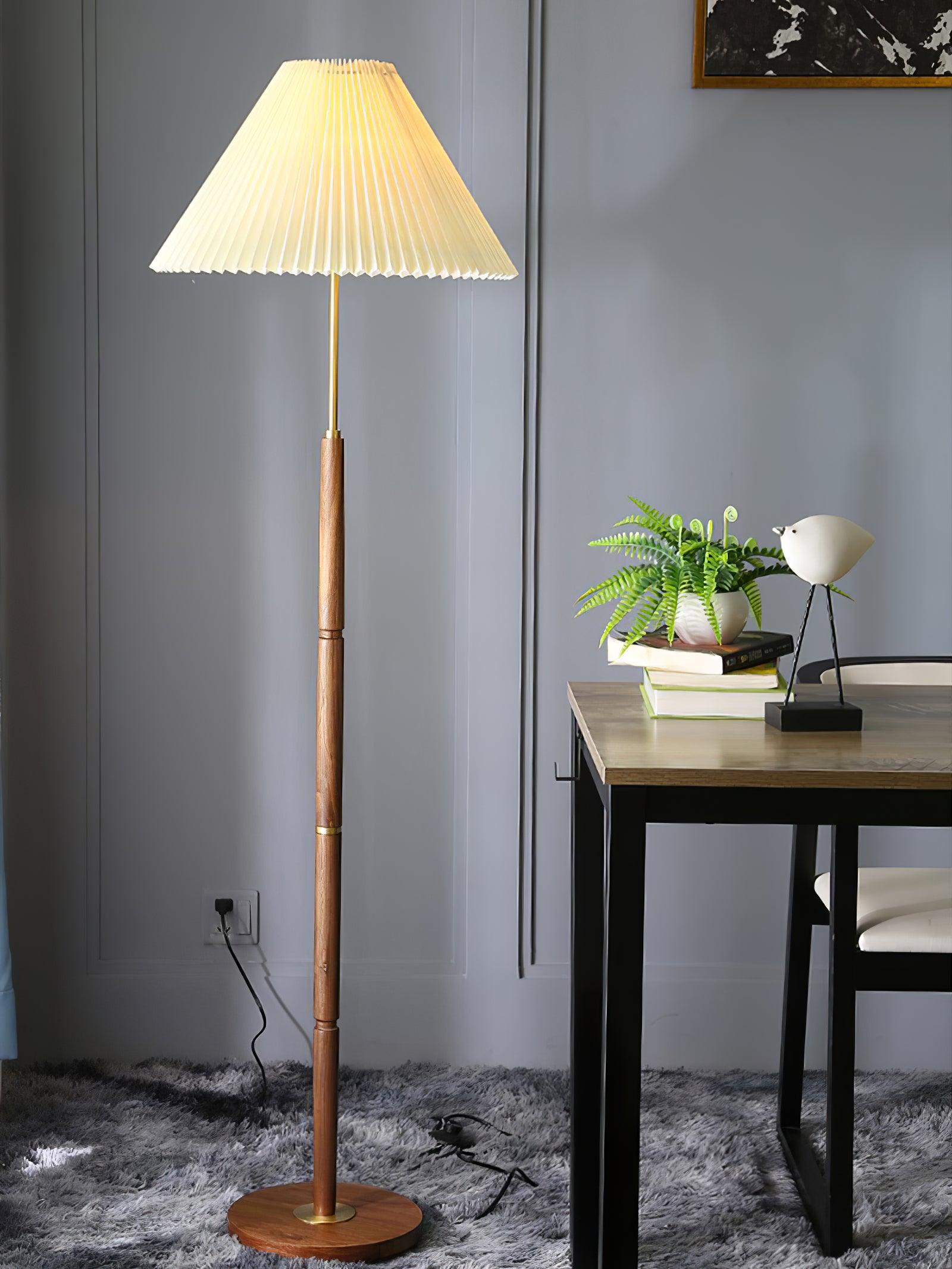 Pleated Floor Lamp - Lumpaz