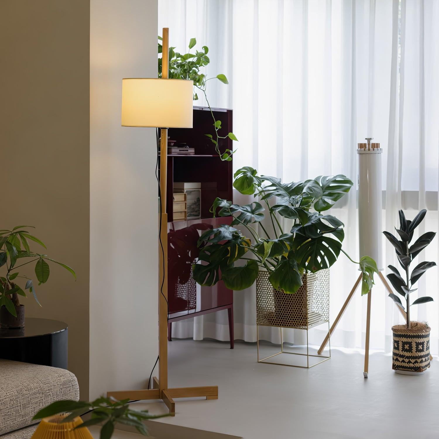 Svelte Silhouette Floor Lamp - Lumpaz