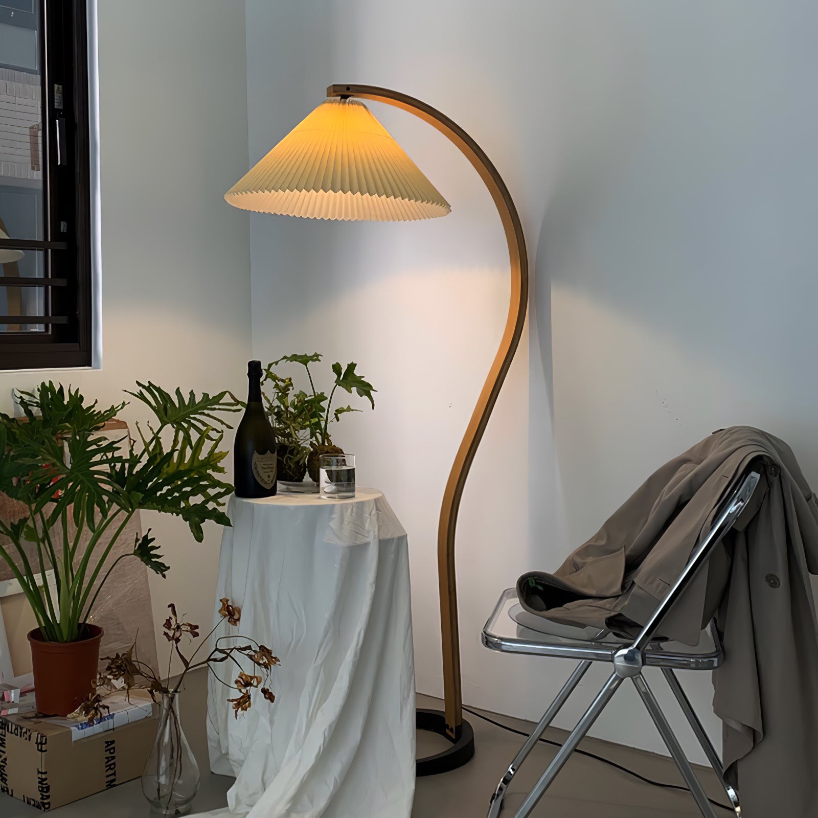 Caprani Floor Lamp - Lumpaz