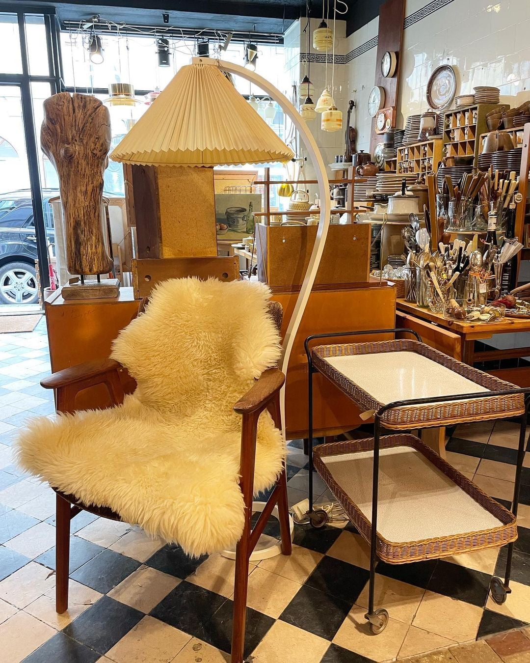 Caprani Floor Lamp - Lumpaz