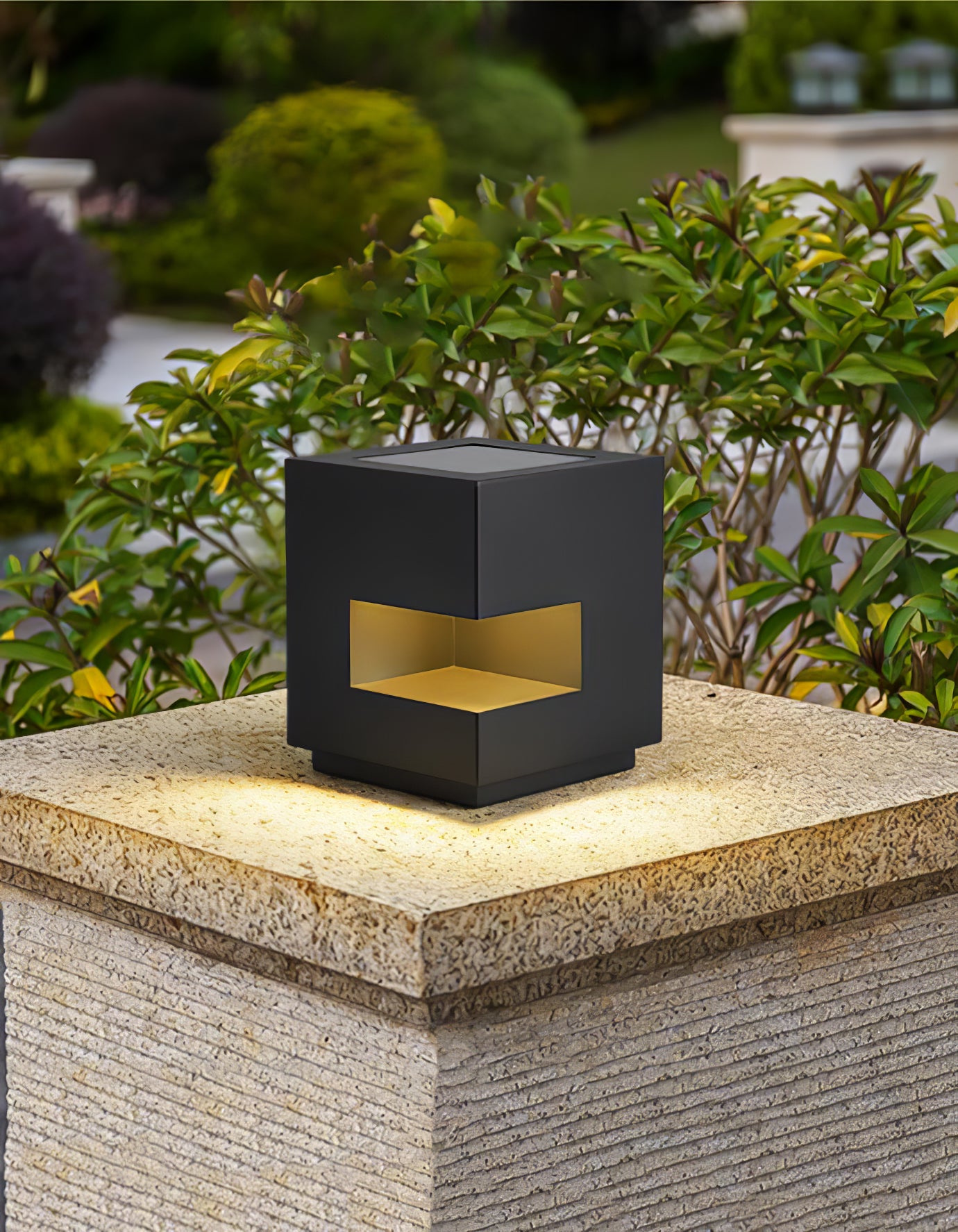 Regular Cube Solar Power Post Light - Lumpaz