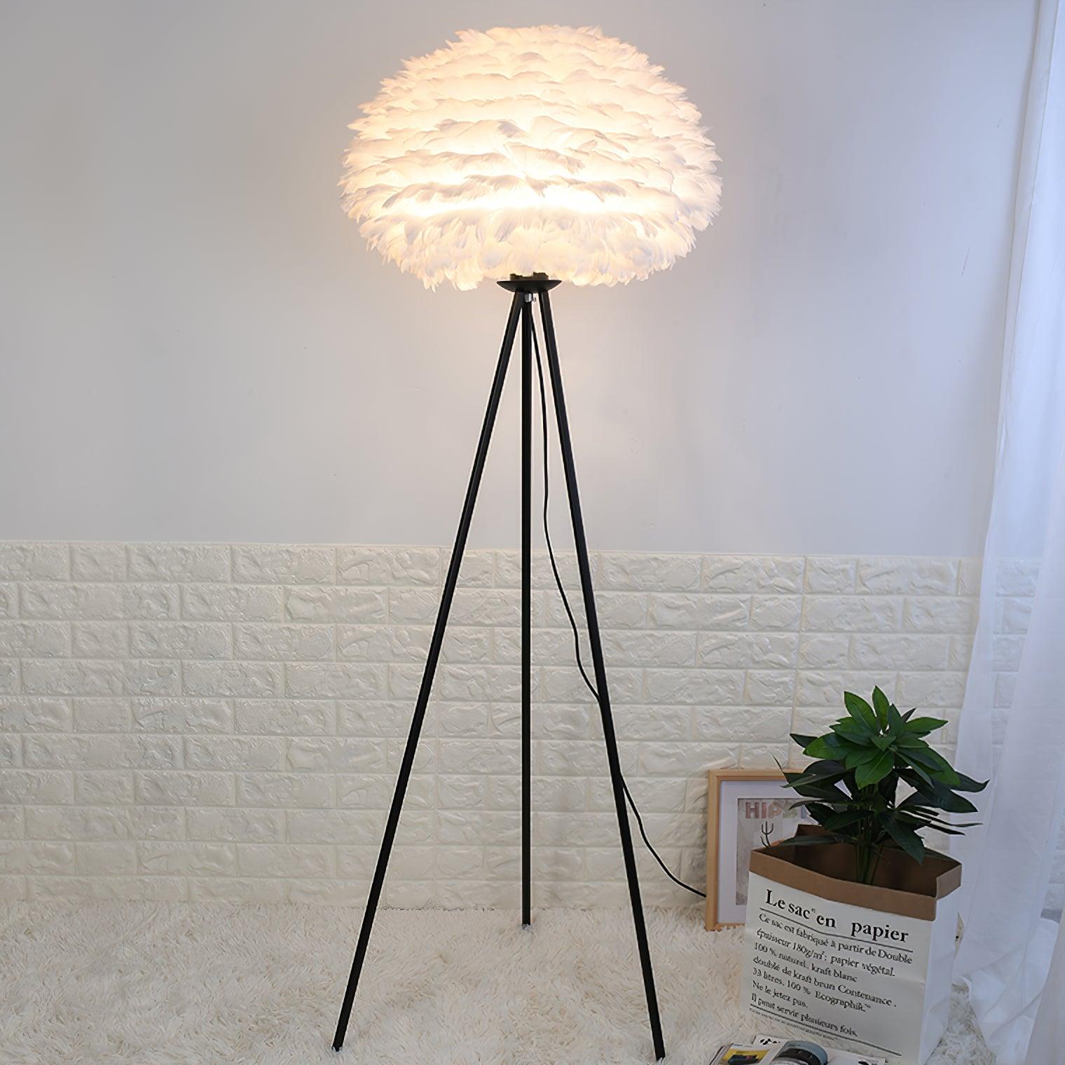 Eos Feather Floor Lamp - Lumpaz