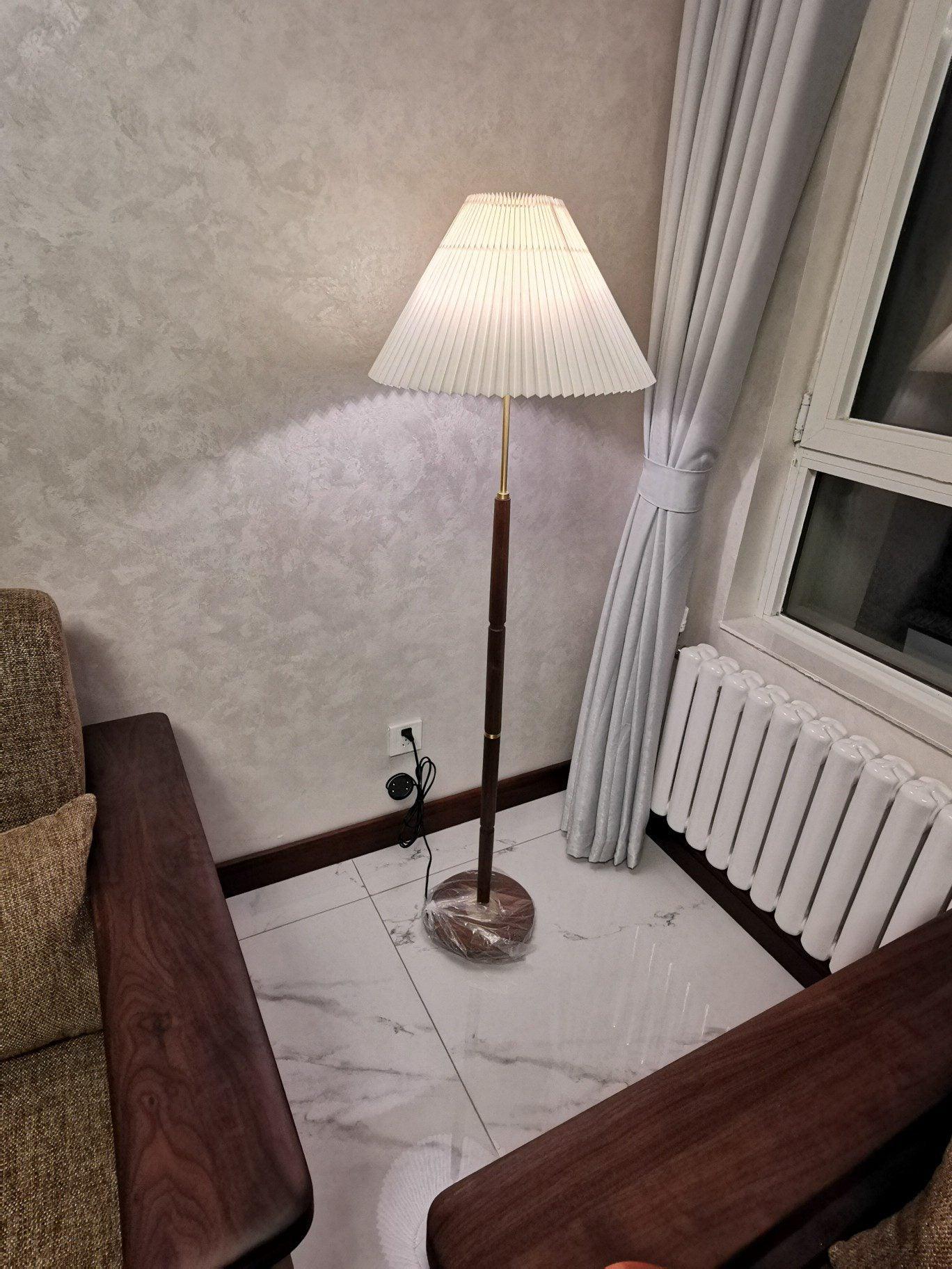 Pleated Floor Lamp - Lumpaz
