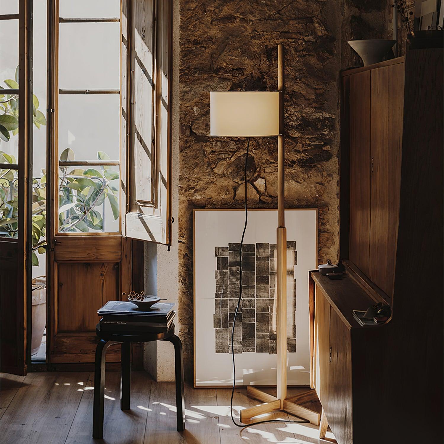 Svelte Silhouette Floor Lamp - Lumpaz