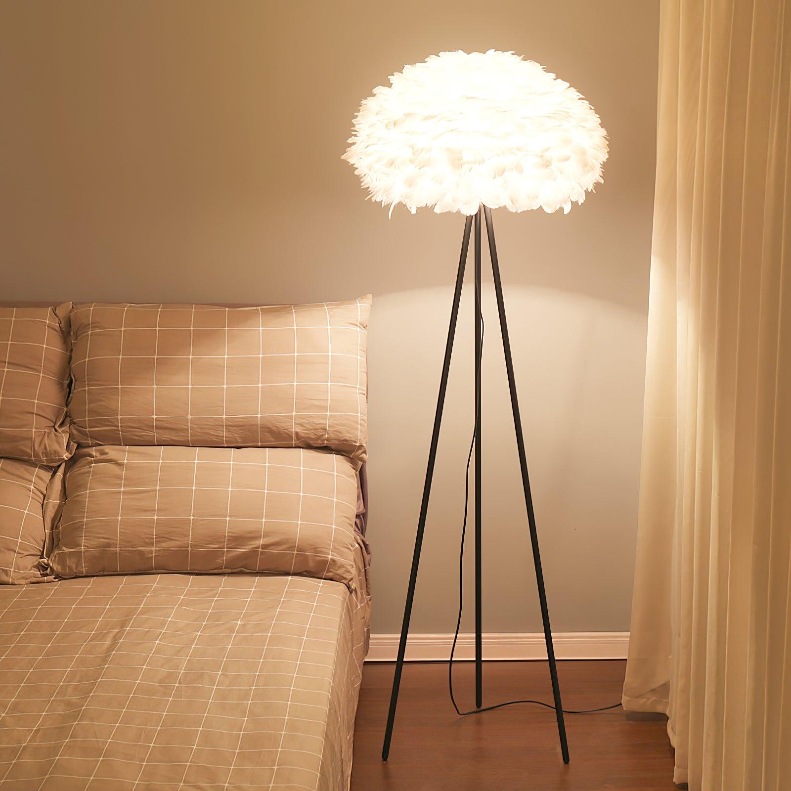 Eos Feather Floor Lamp - Lumpaz