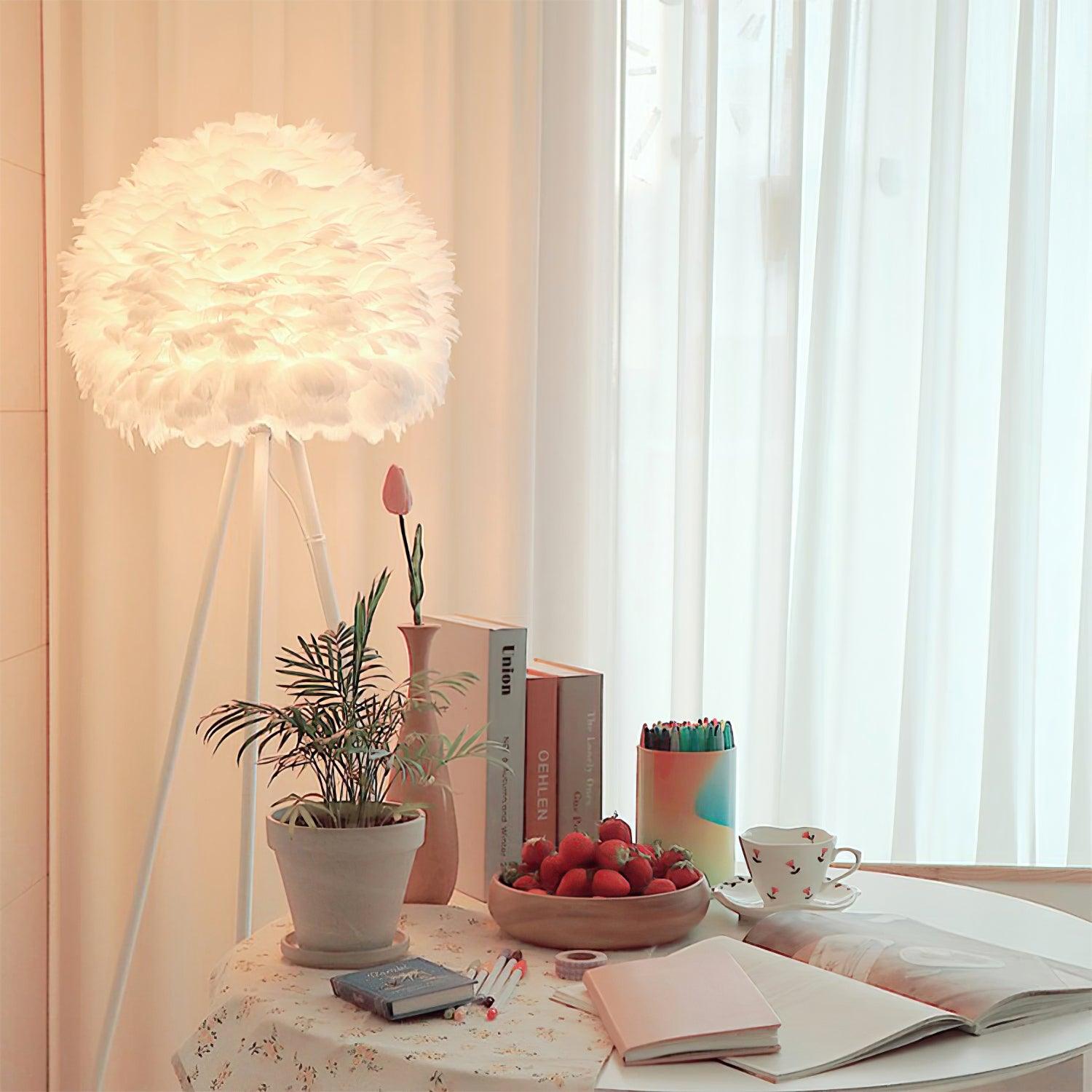 Eos Feather Floor Lamp - Lumpaz