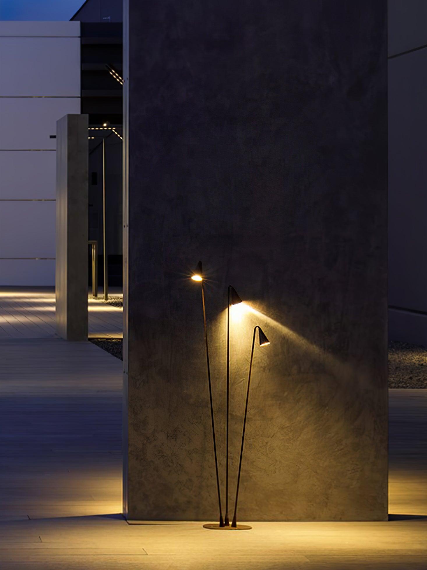 Bellflower Outdoor Floor Lamp - Lumpaz