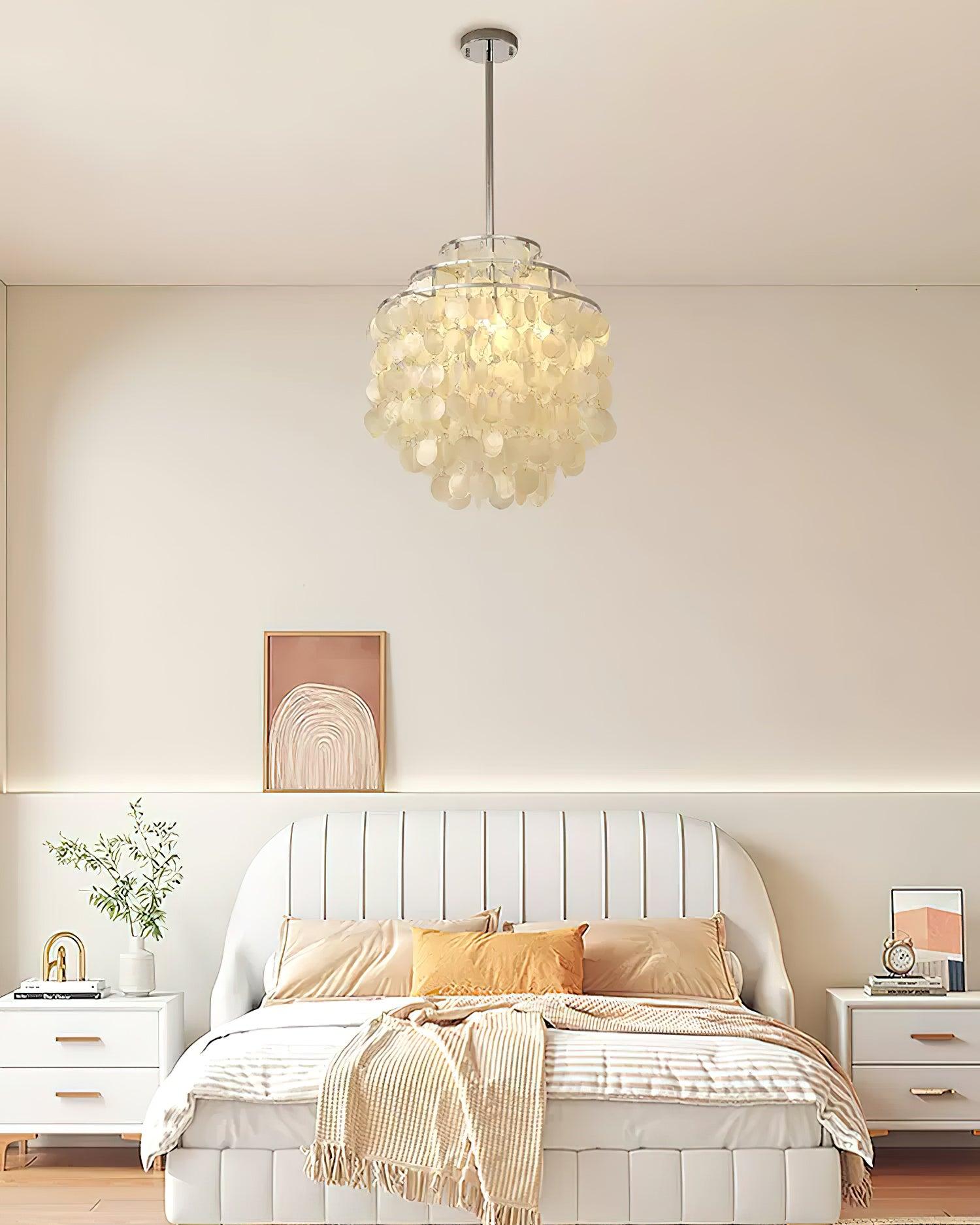 Round Shell Chandelier B - Lumpaz