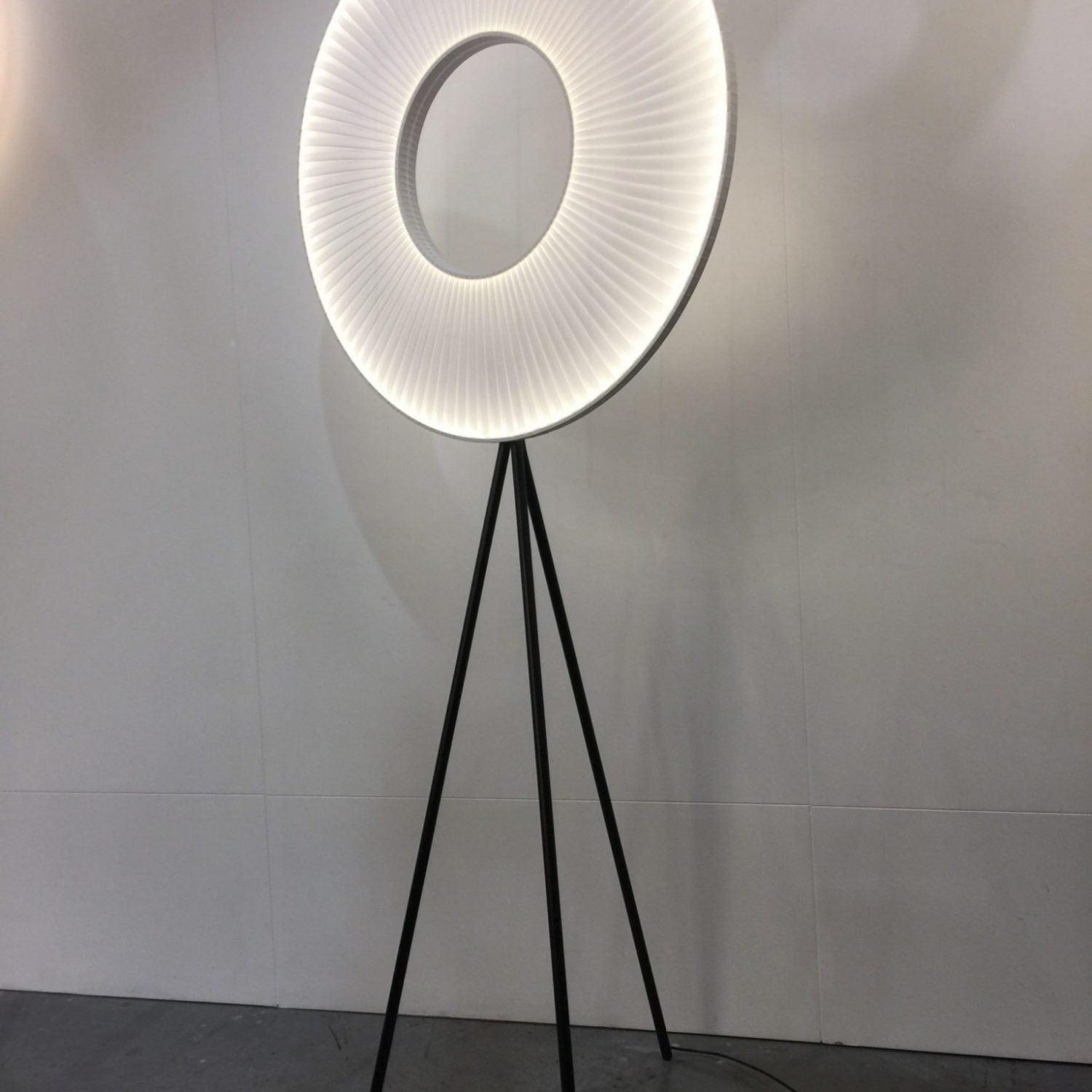 Iris Floor Lamp - Lumpaz