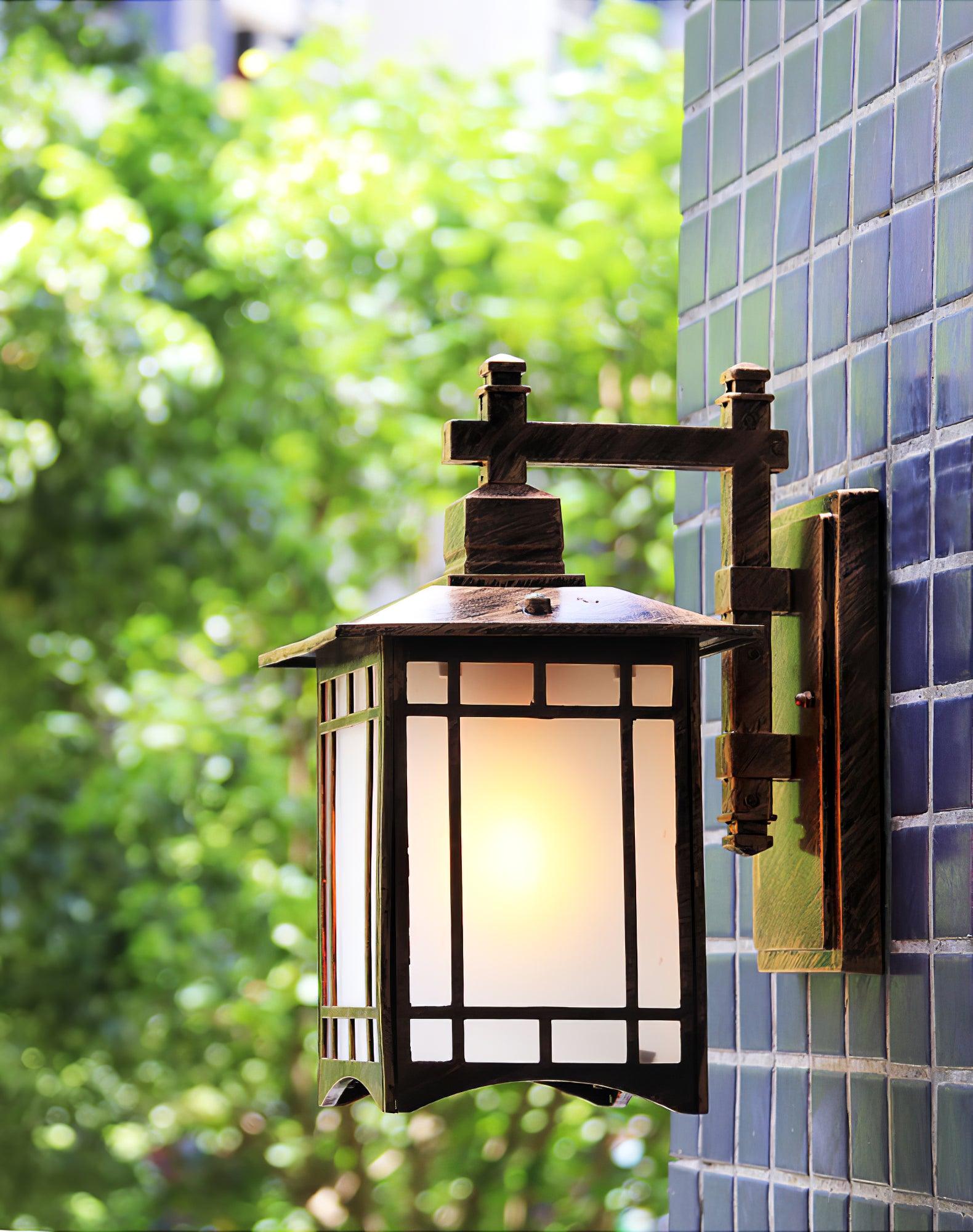 Orm House Wall Light - Lumpaz