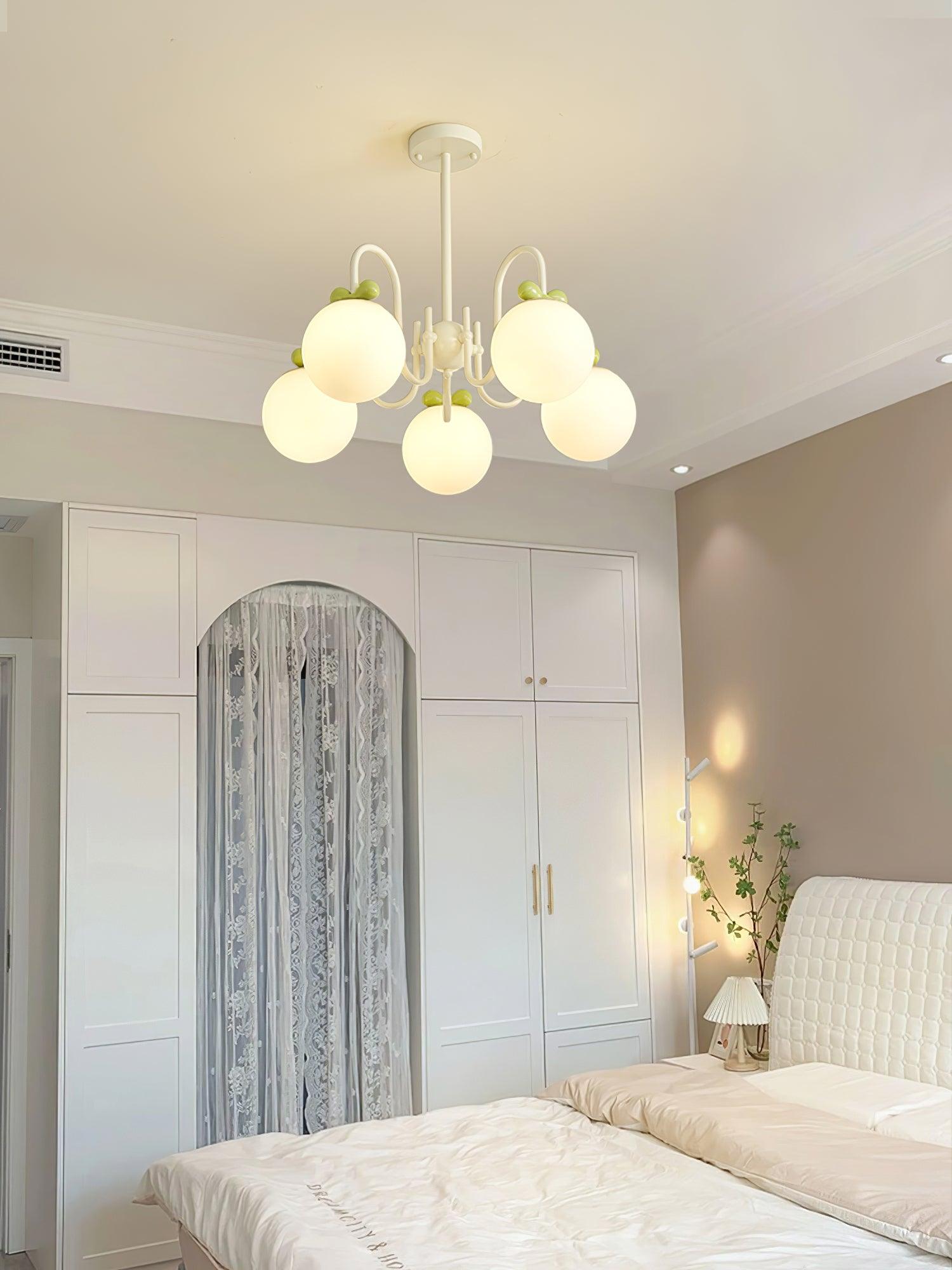 Cream Cherry Chandelier - Lumpaz