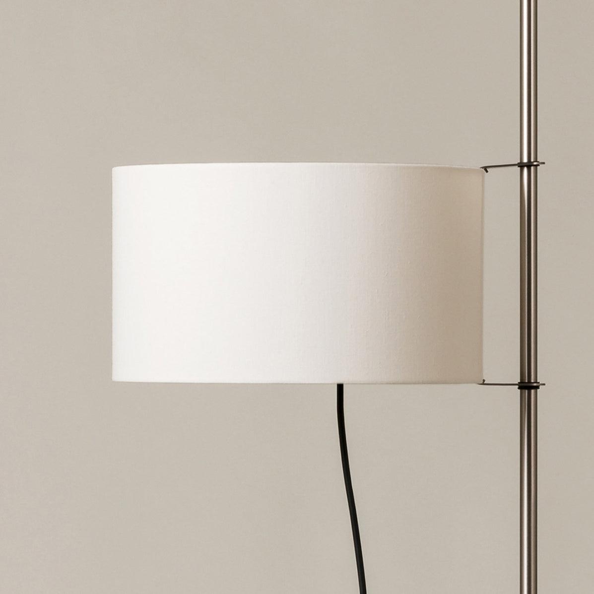 Svelte Silhouette Floor Lamp - Lumpaz