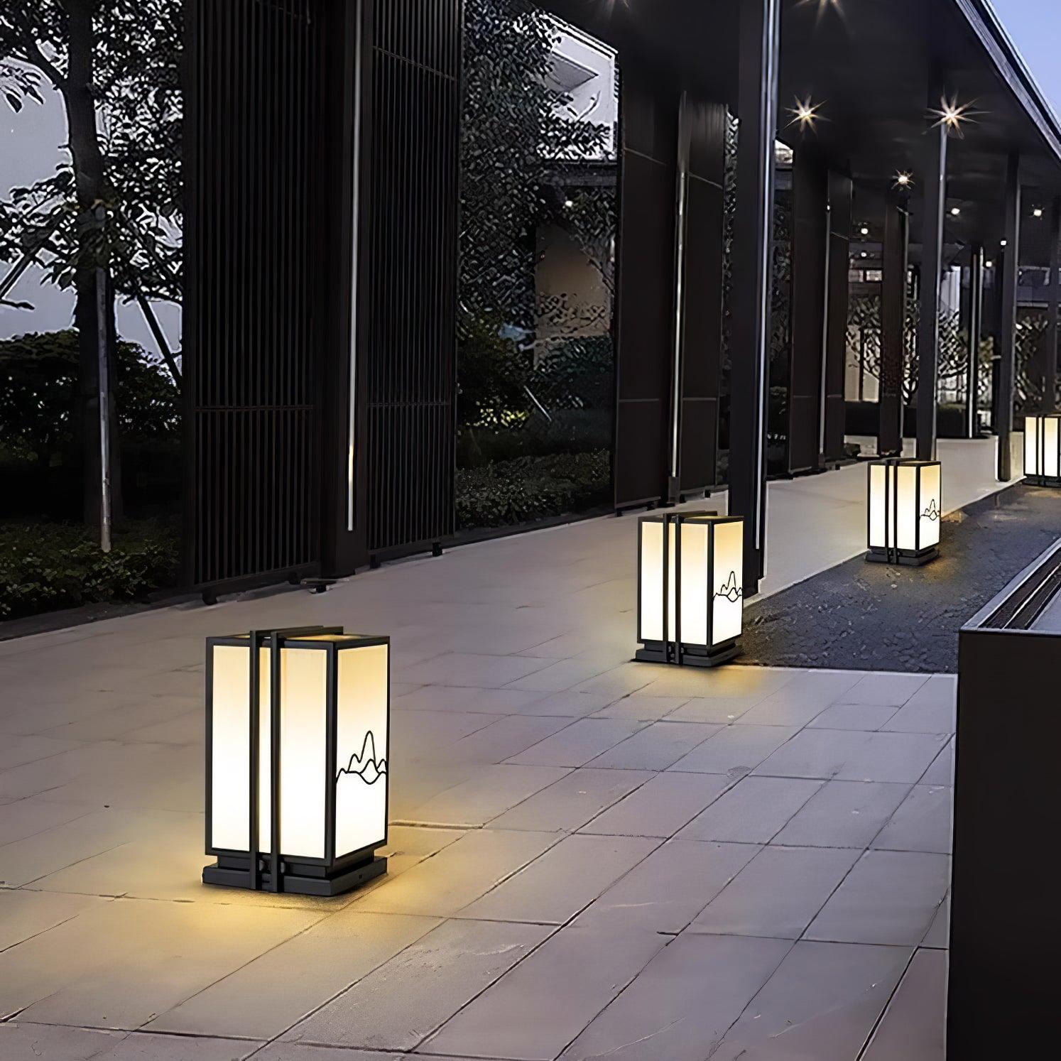 Mountain Outdoor Post Light - Lumpaz