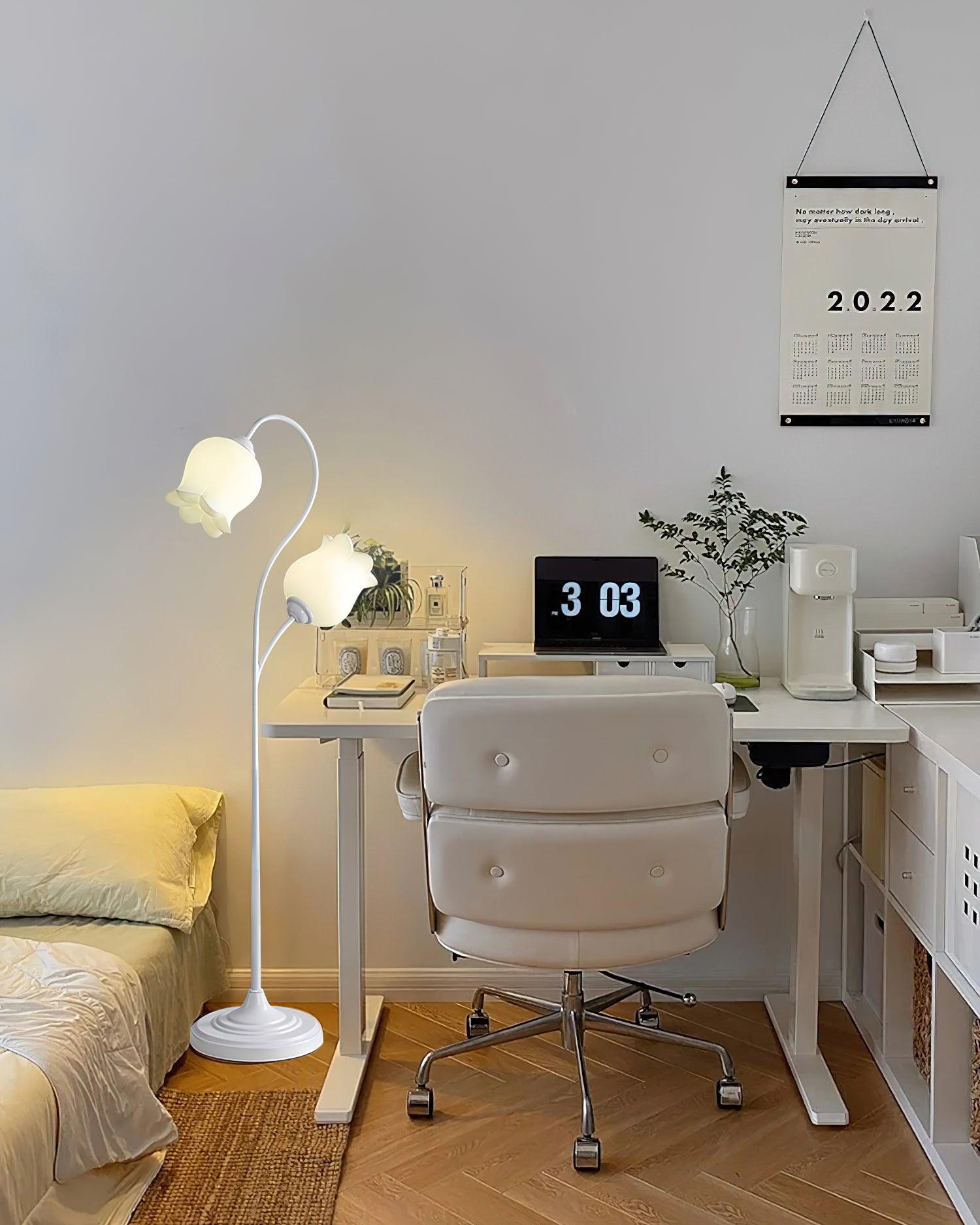 Lilium Floor Lamp - Lumpaz