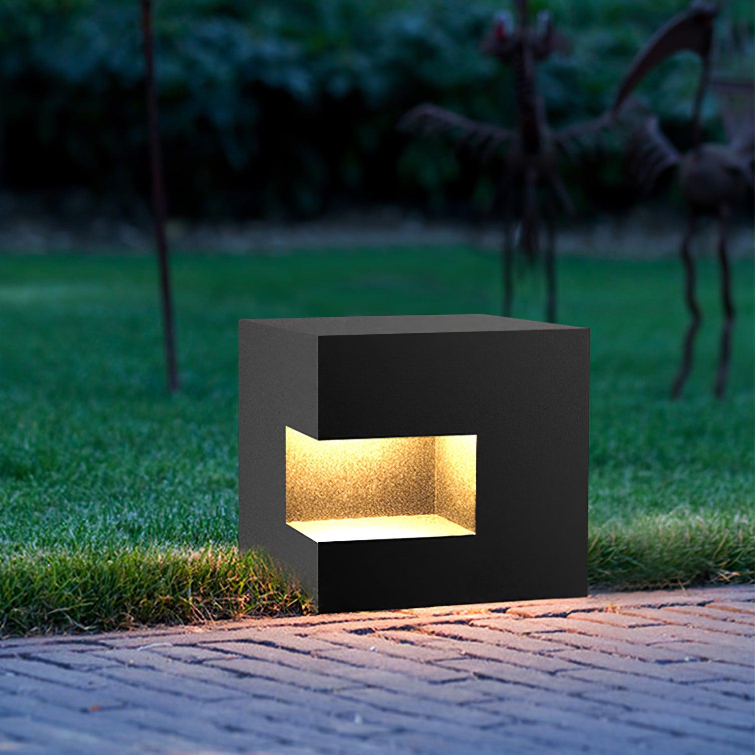 Regular Cube Solar Power Post Light - Lumpaz