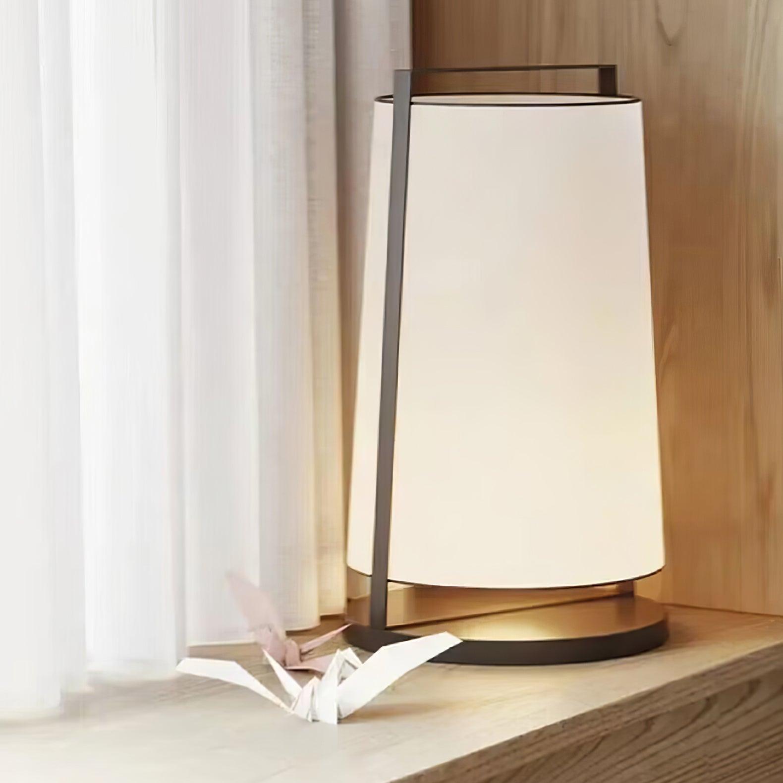 Silhouette Textile Floor Lamp - Lumpaz