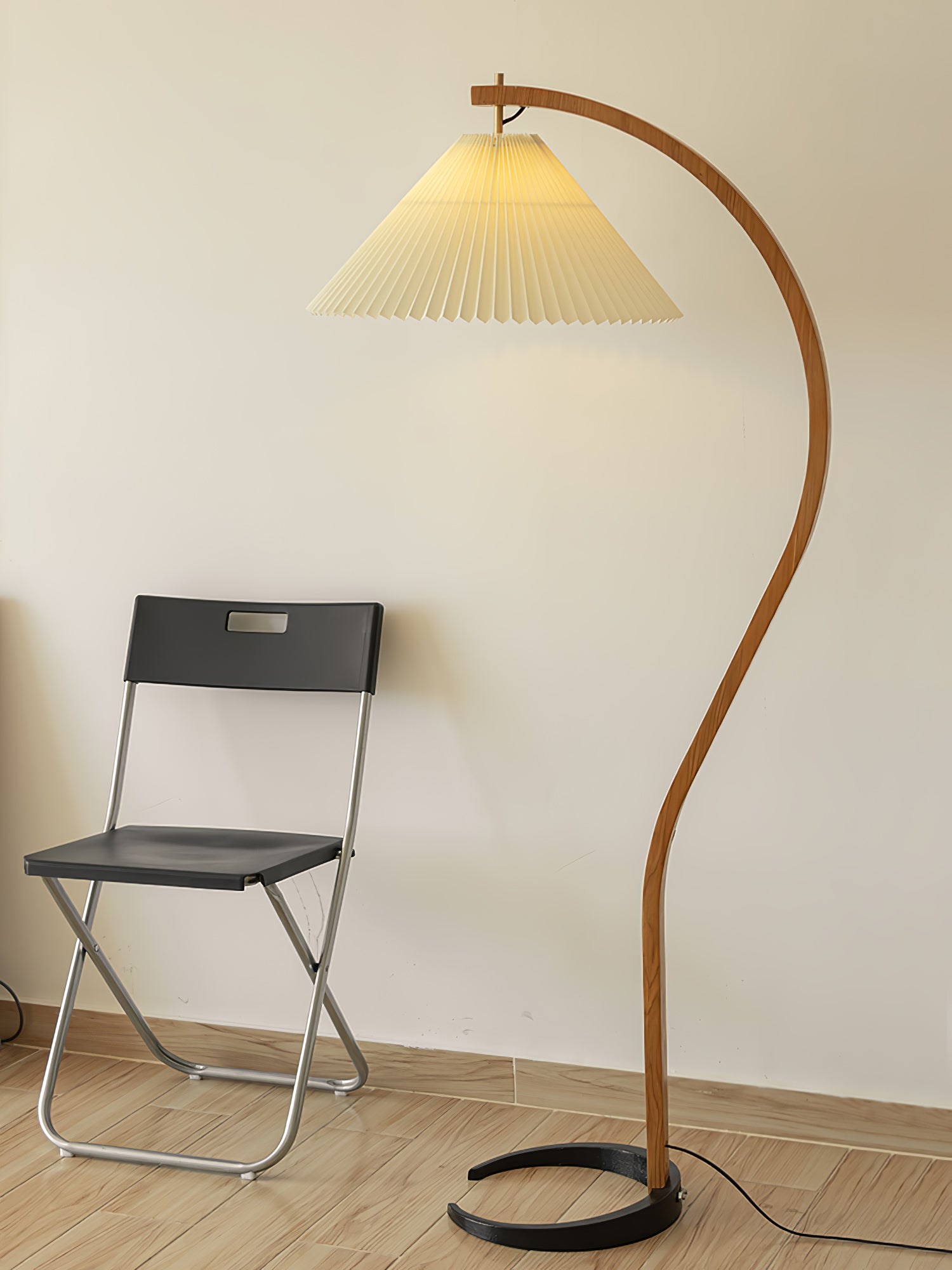 Caprani Floor Lamp - Lumpaz