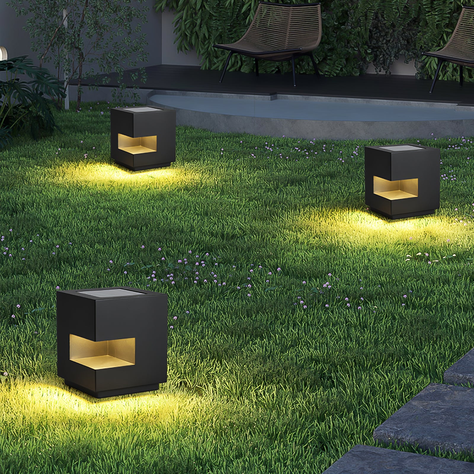 Regular Cube Solar Power Post Light - Lumpaz