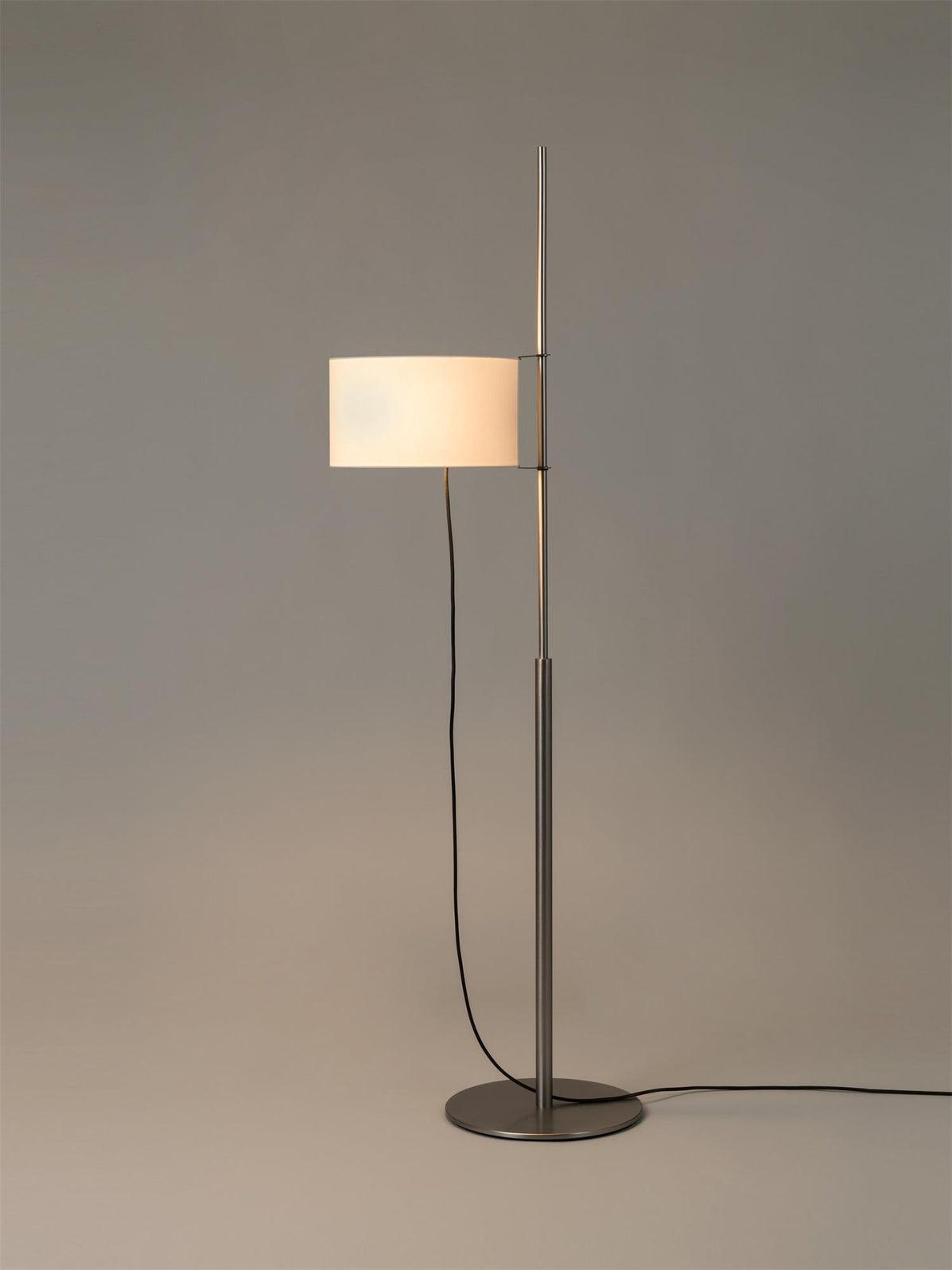 Svelte Silhouette Floor Lamp - Lumpaz