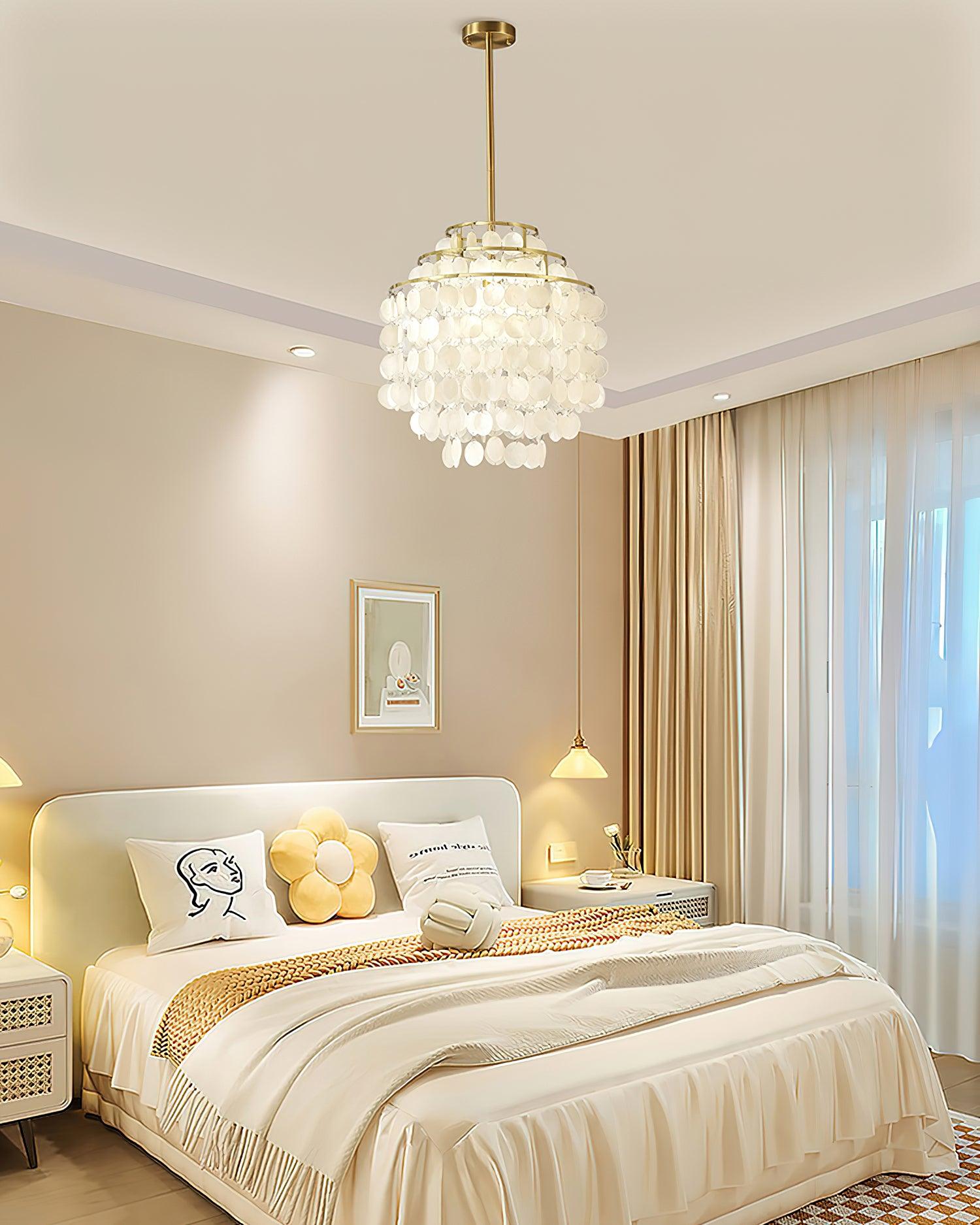 Round Shell Chandelier B - Lumpaz